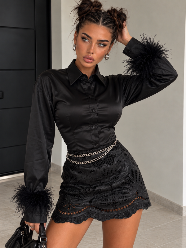 Camicia Satin Chic con Polsini Piume Nera