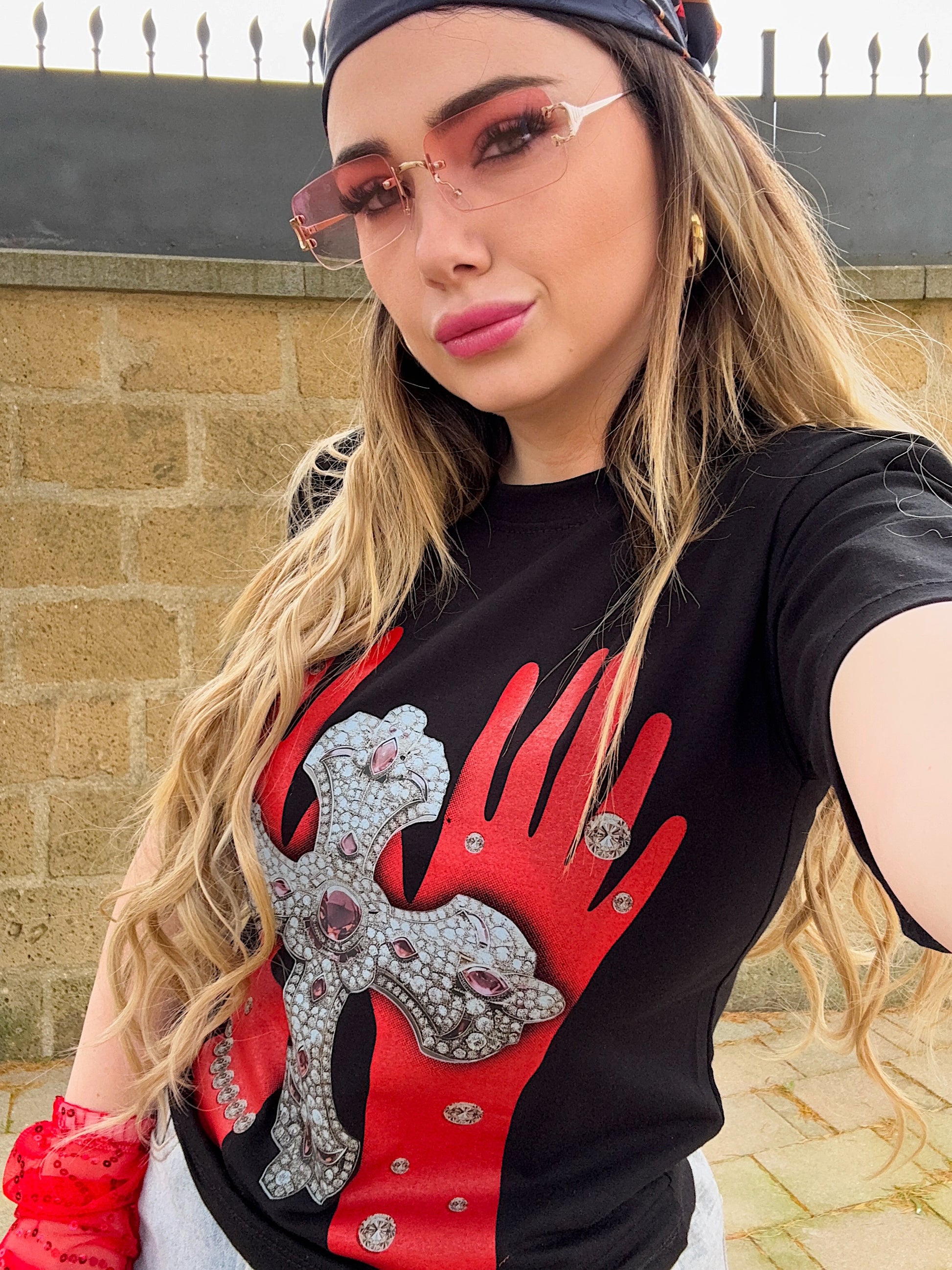 T-shirt con croce e manicotti - R.a. Boutique