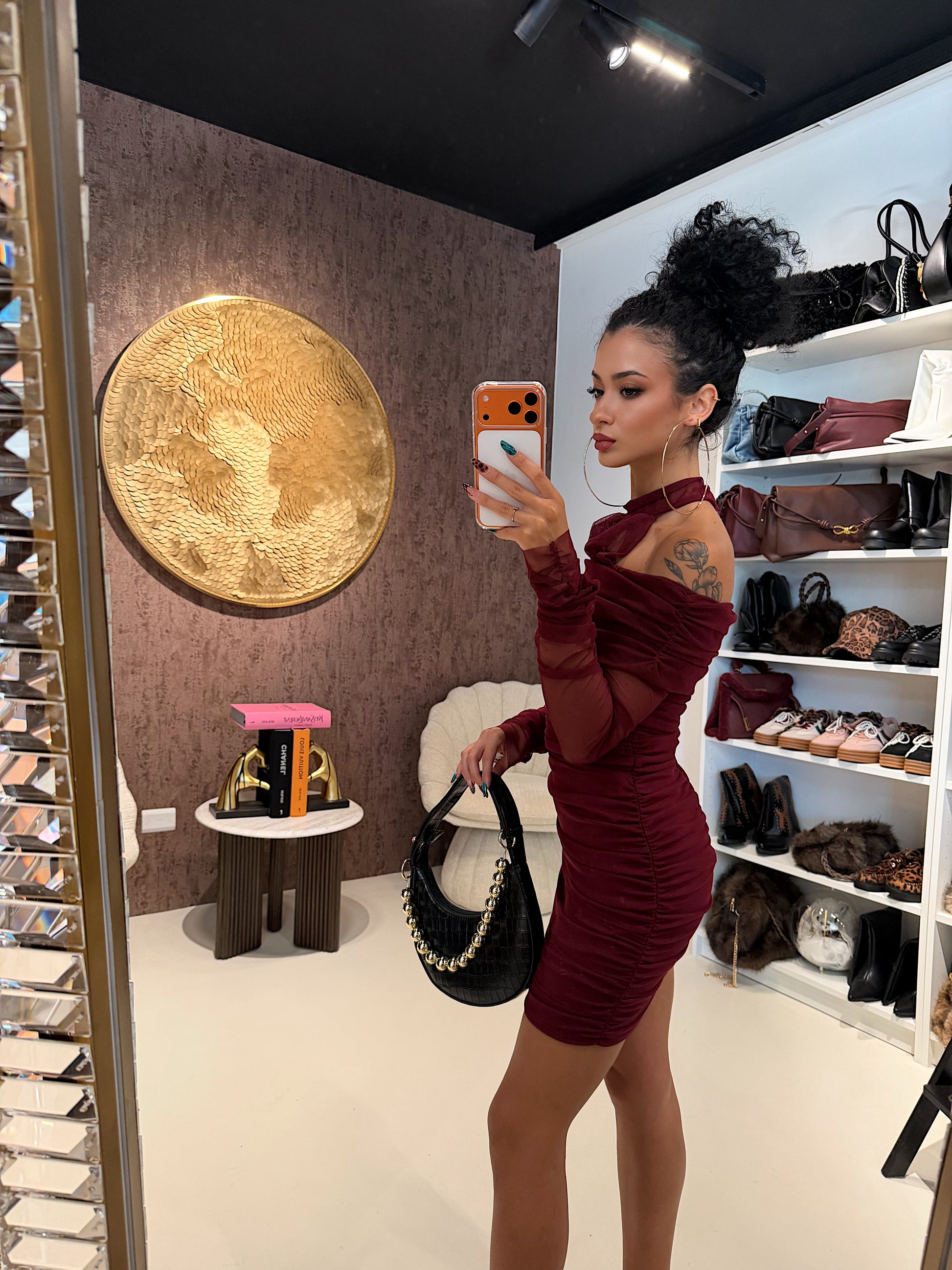 Abito a fascia con dettagli in velo bordeaux - R.a. Boutique