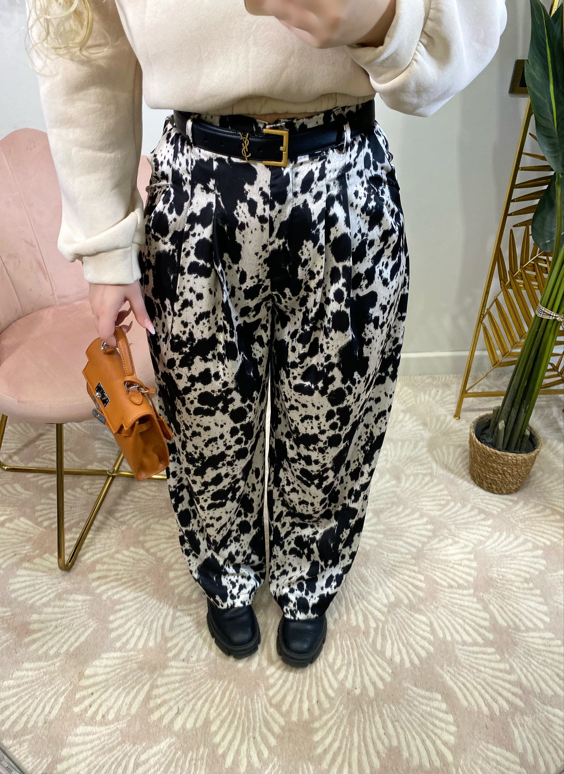 Pantalone in satin bianco nero - R.a. Boutique 