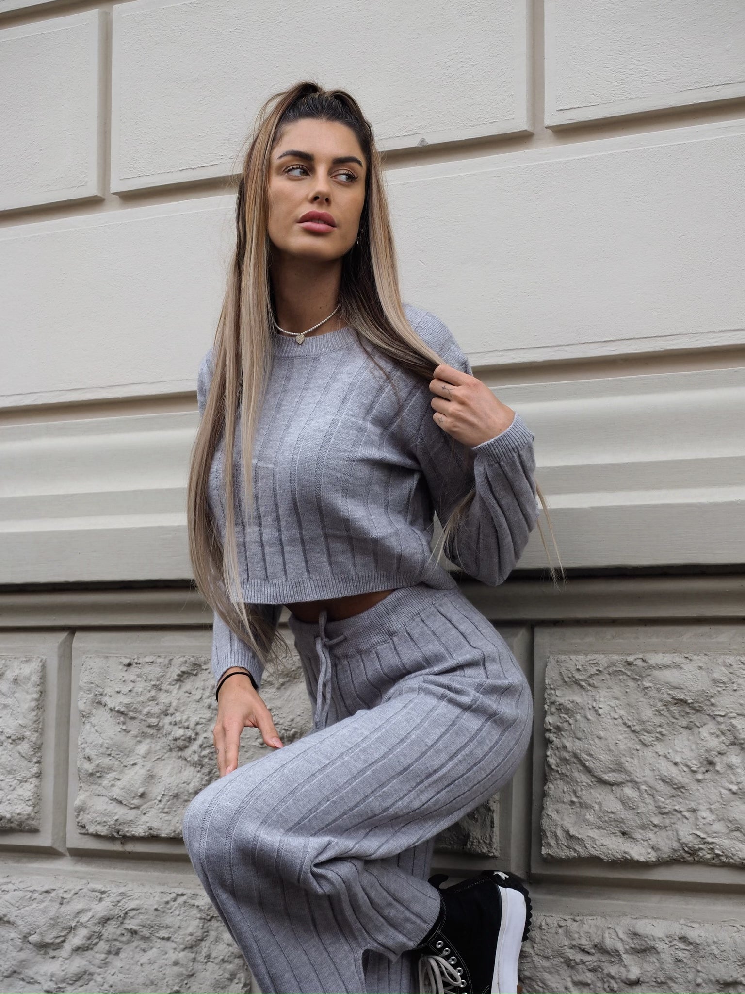 Completo maglia e pantalone grigio a righe - R.a. Boutique 