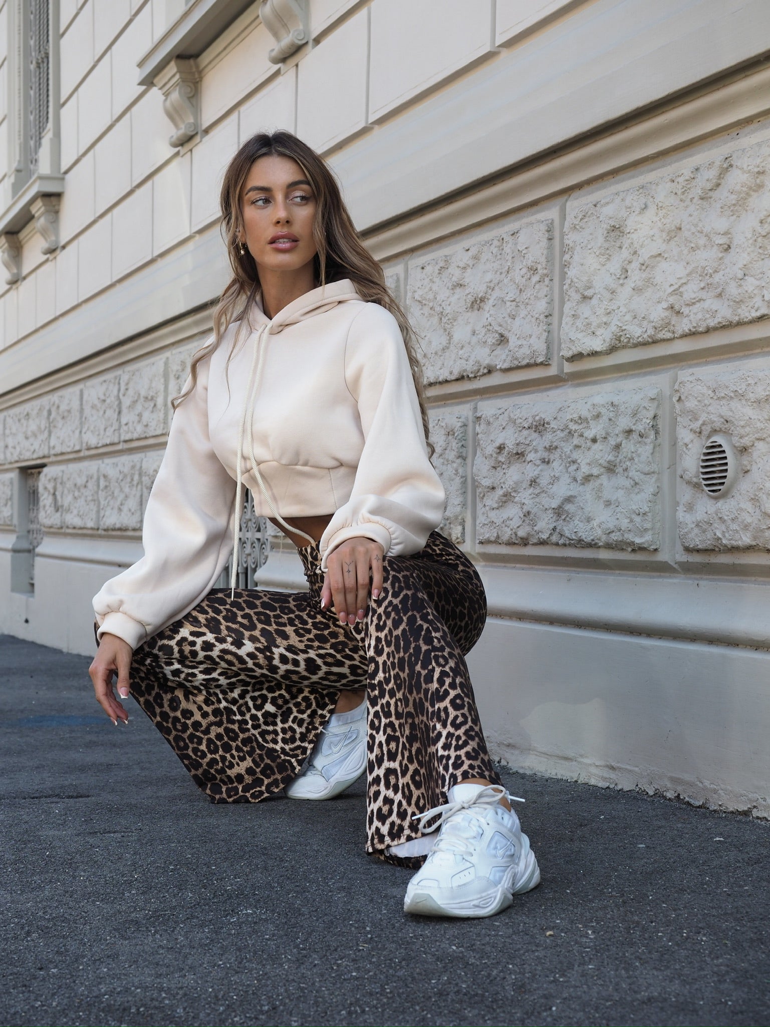 Felpa crop burro con lacci - R.a. Boutique 