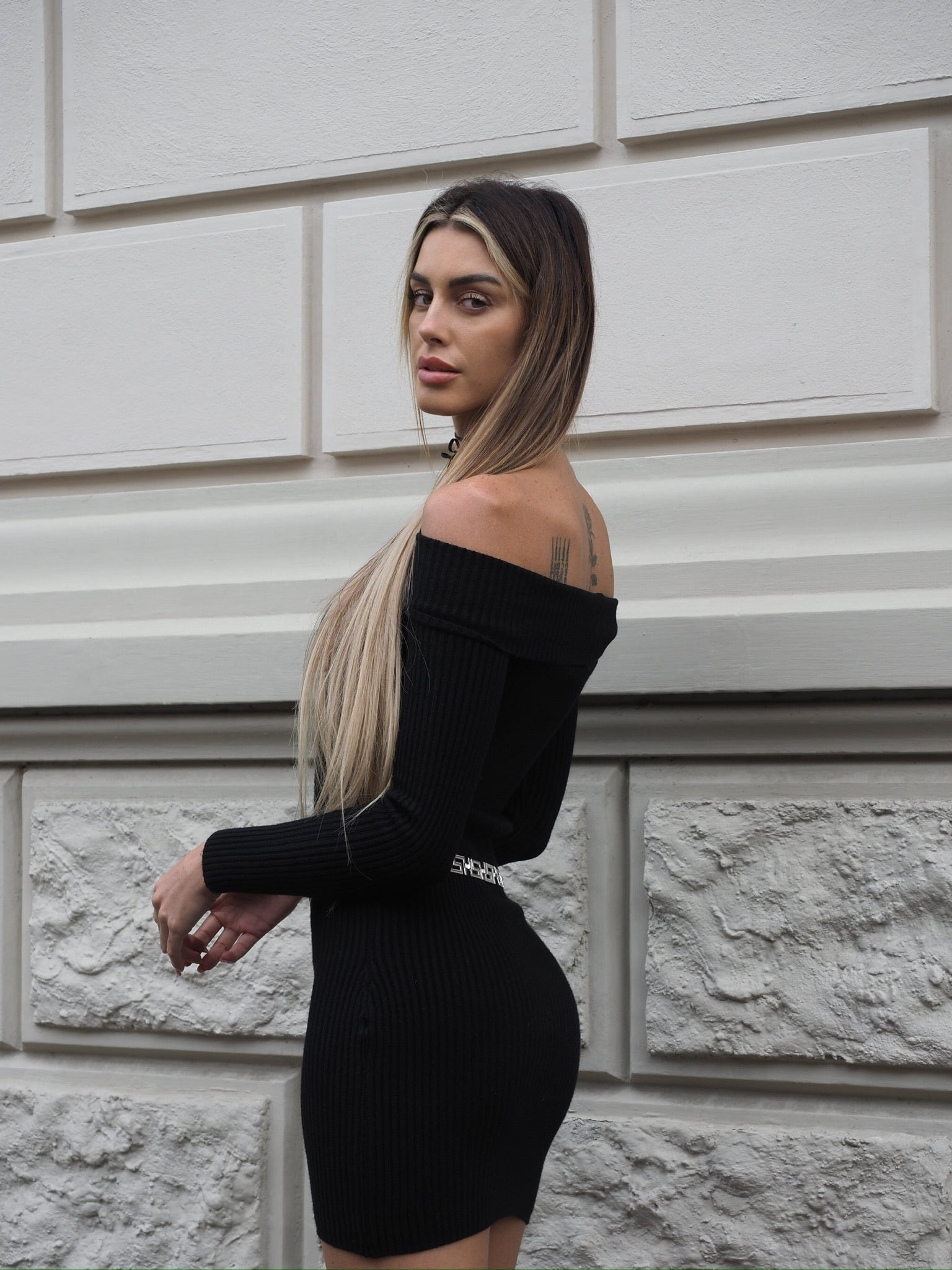 Abito in maglia nero scollo a barca - R.a. Boutique 