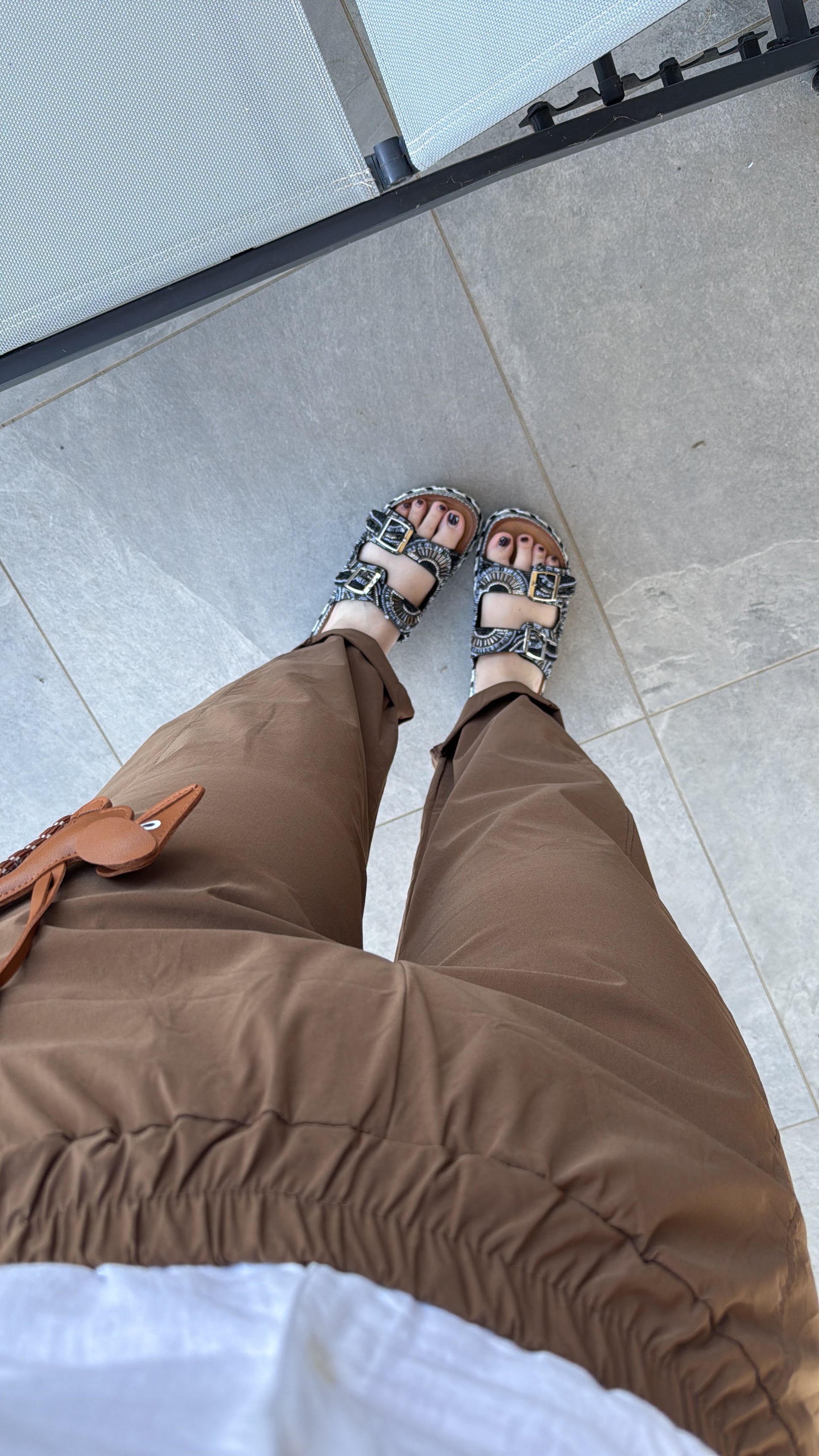 Pantalone con charm dog - R.a. Boutique