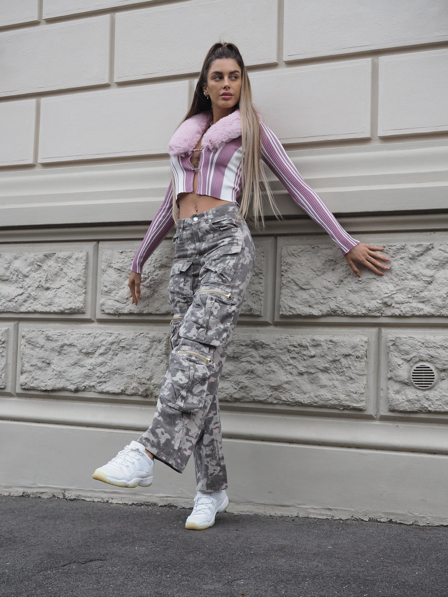 Maglione con pelliccia rosa - R.a. Boutique 