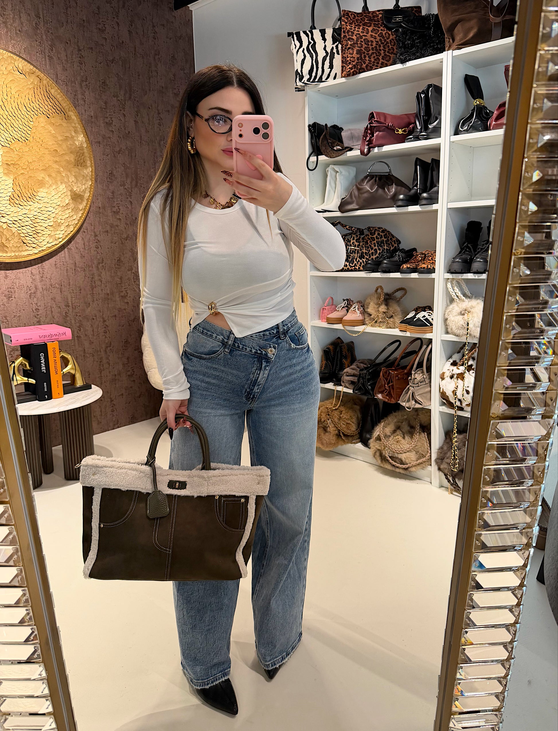 Maglia con spacco e gioiello oro - R.a. Boutique