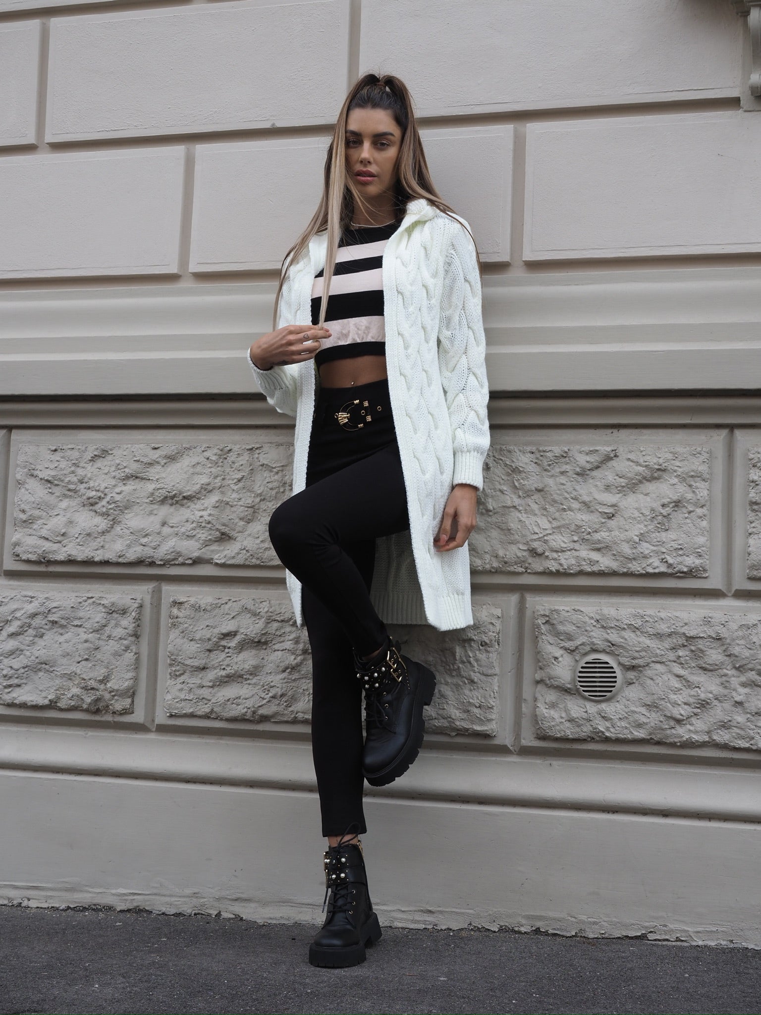 Pantalone nero con cintura oro - R.a. Boutique 