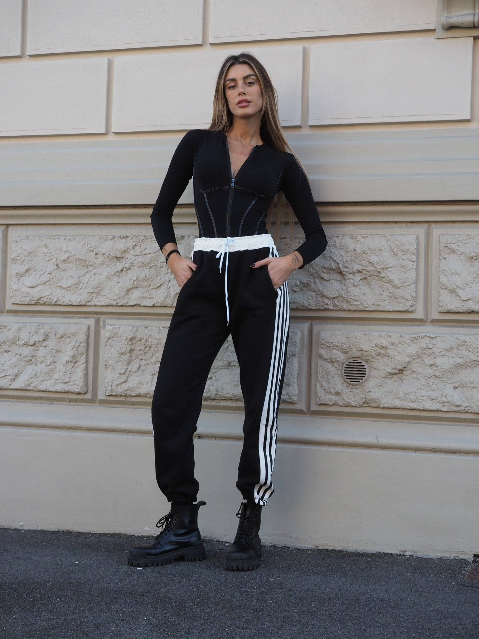 Pantalone sportivo con righe bianche - R.a. Boutique 