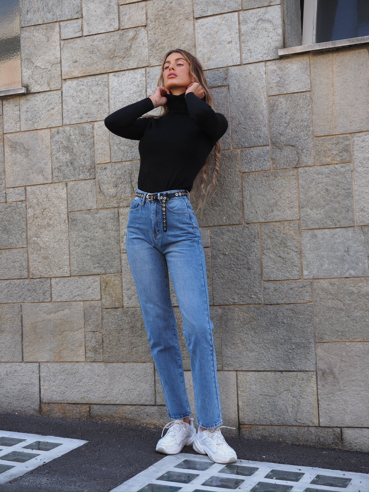 Maglioncino nero collo alto - R.a. Boutique 