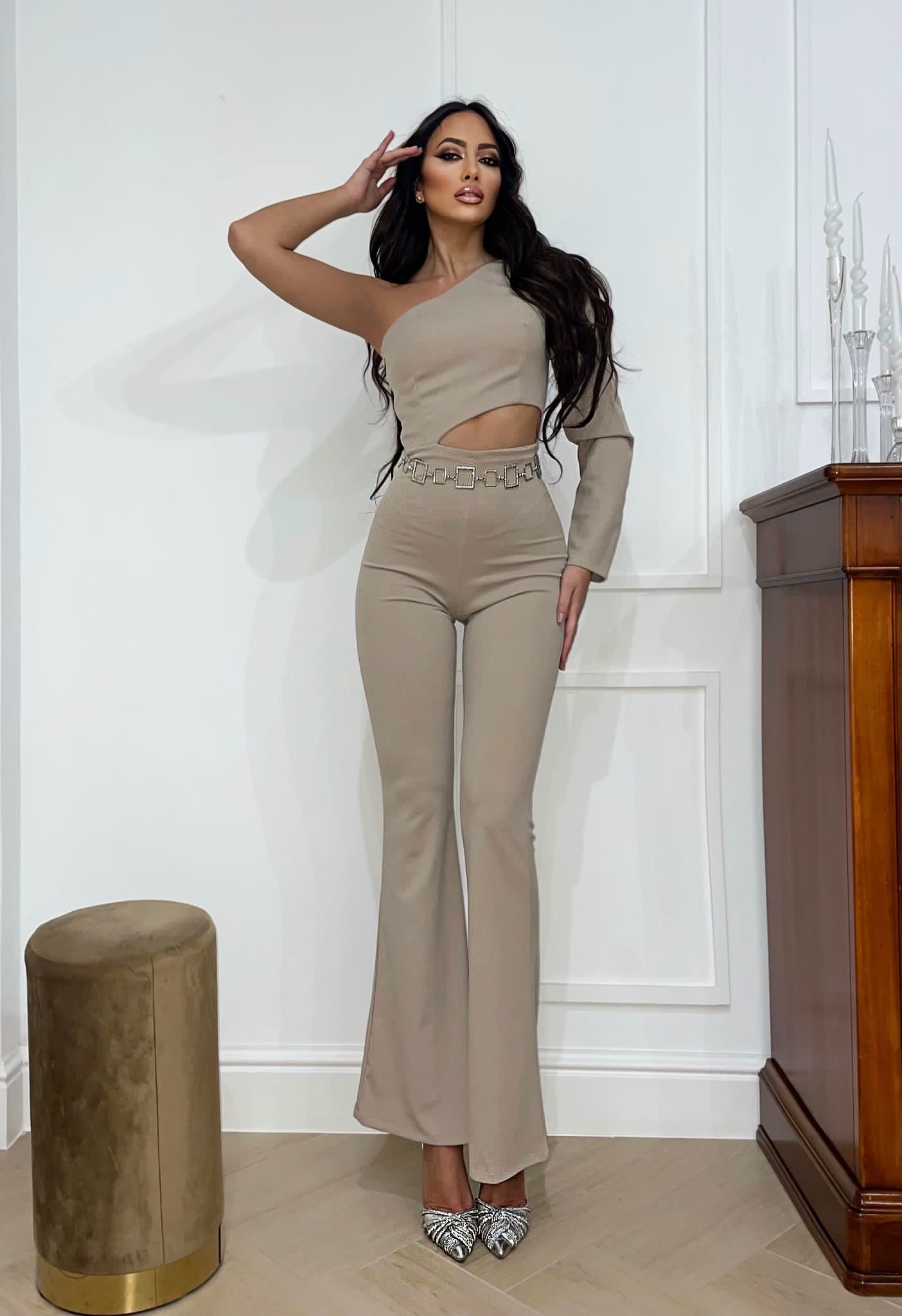 Tuta monospalla beige con oblò - R.a. Boutique 