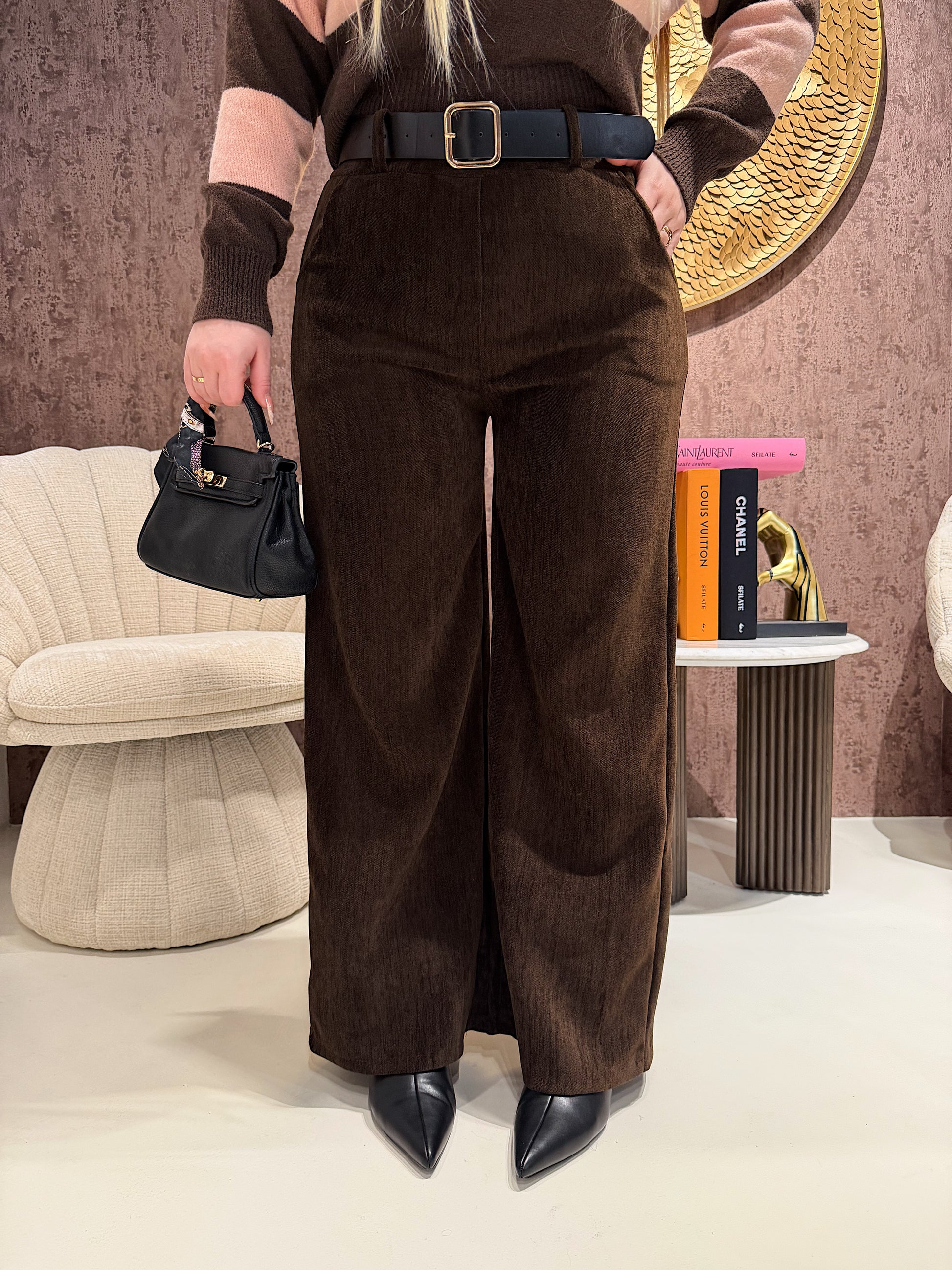 Pantalone marrone con cintura - R.a. Boutique