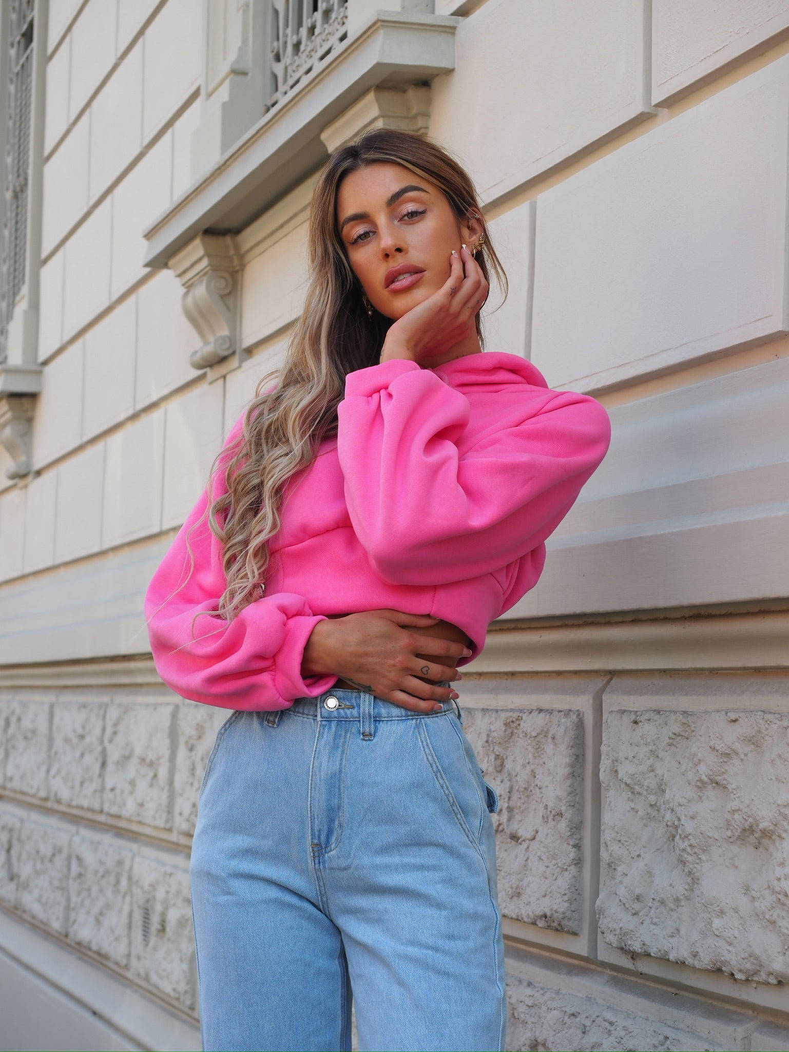 Felpa crop rosa barbie con lacci - R.a. Boutique 