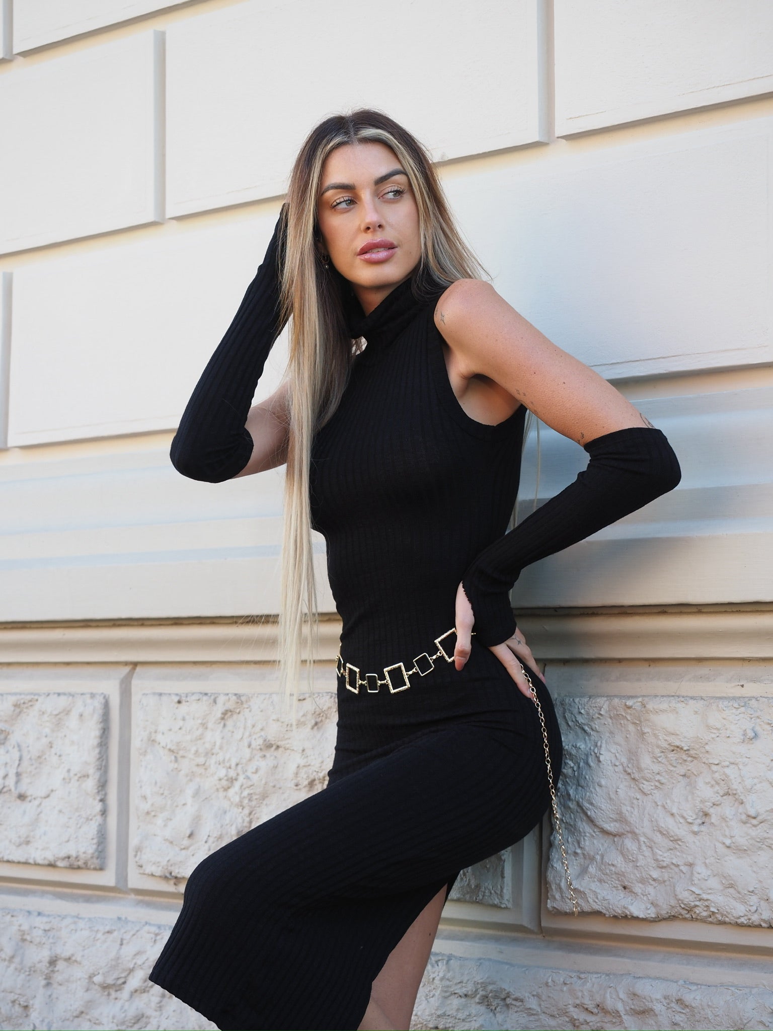 Abito lungo nero con manicotti - R.a. Boutique 