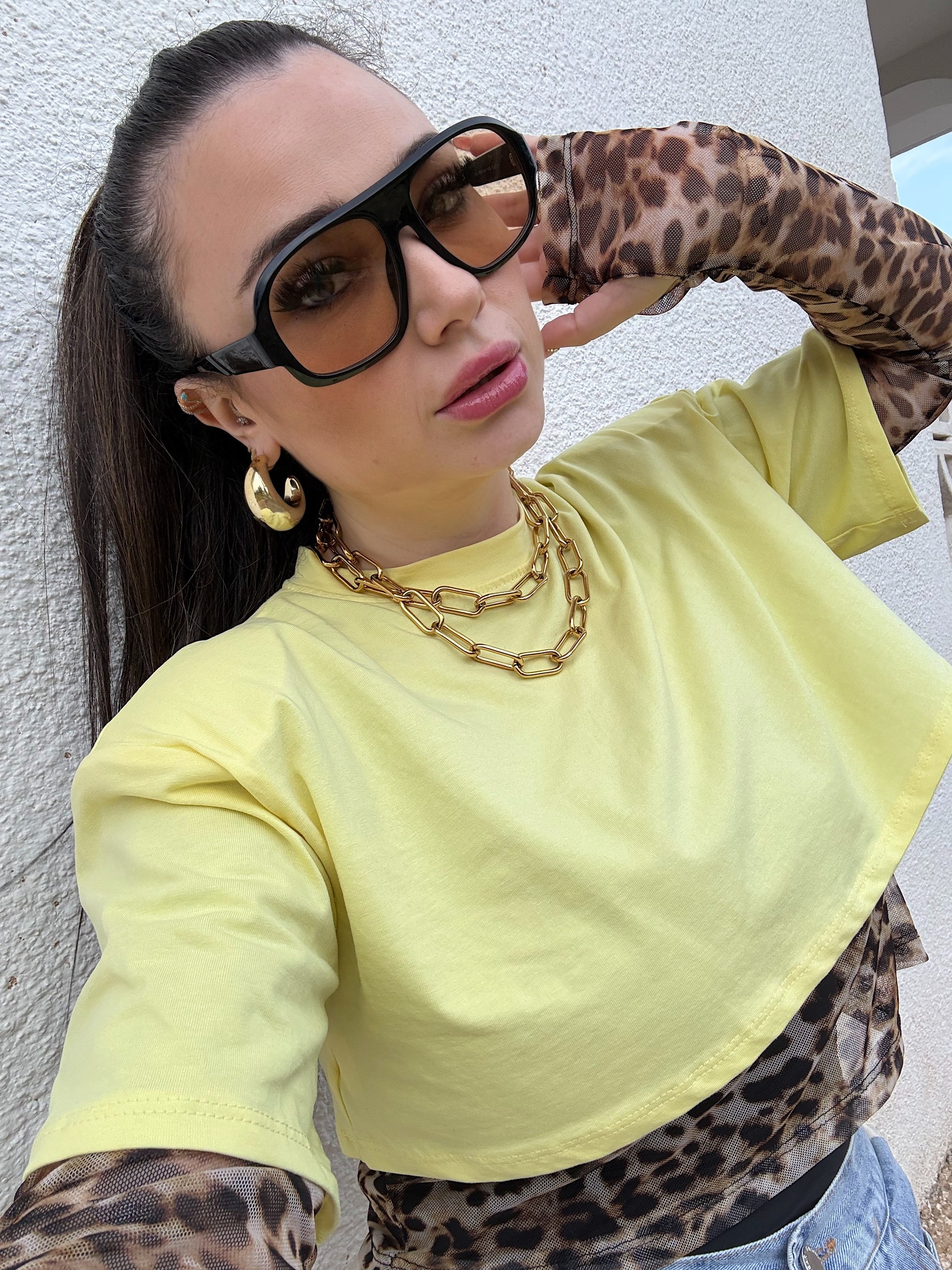 T-shirt crop leo gialla - R.a. Boutique