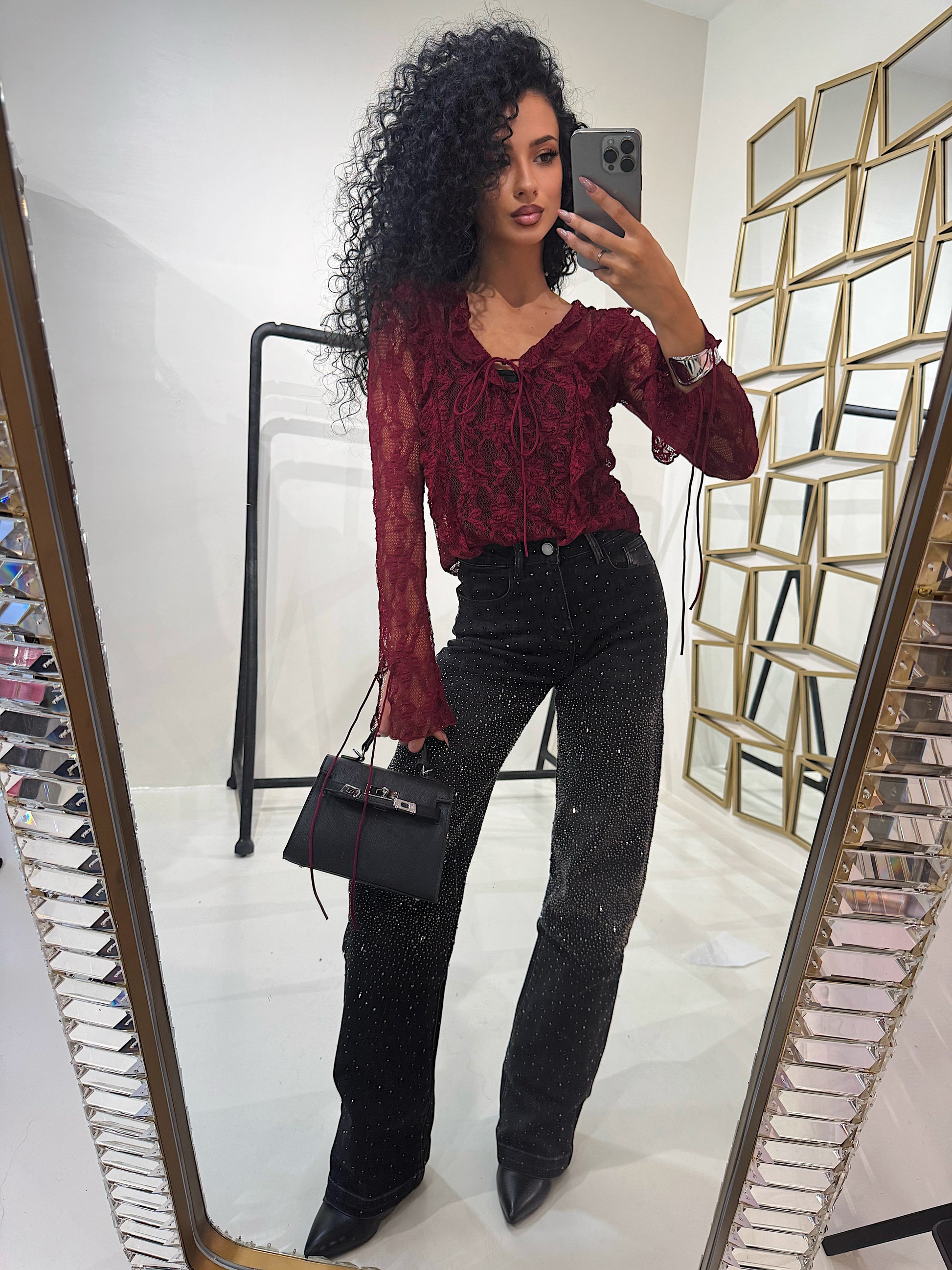 Blusa in pizzo con scollo e lacci sulla manica - R.a. Boutique