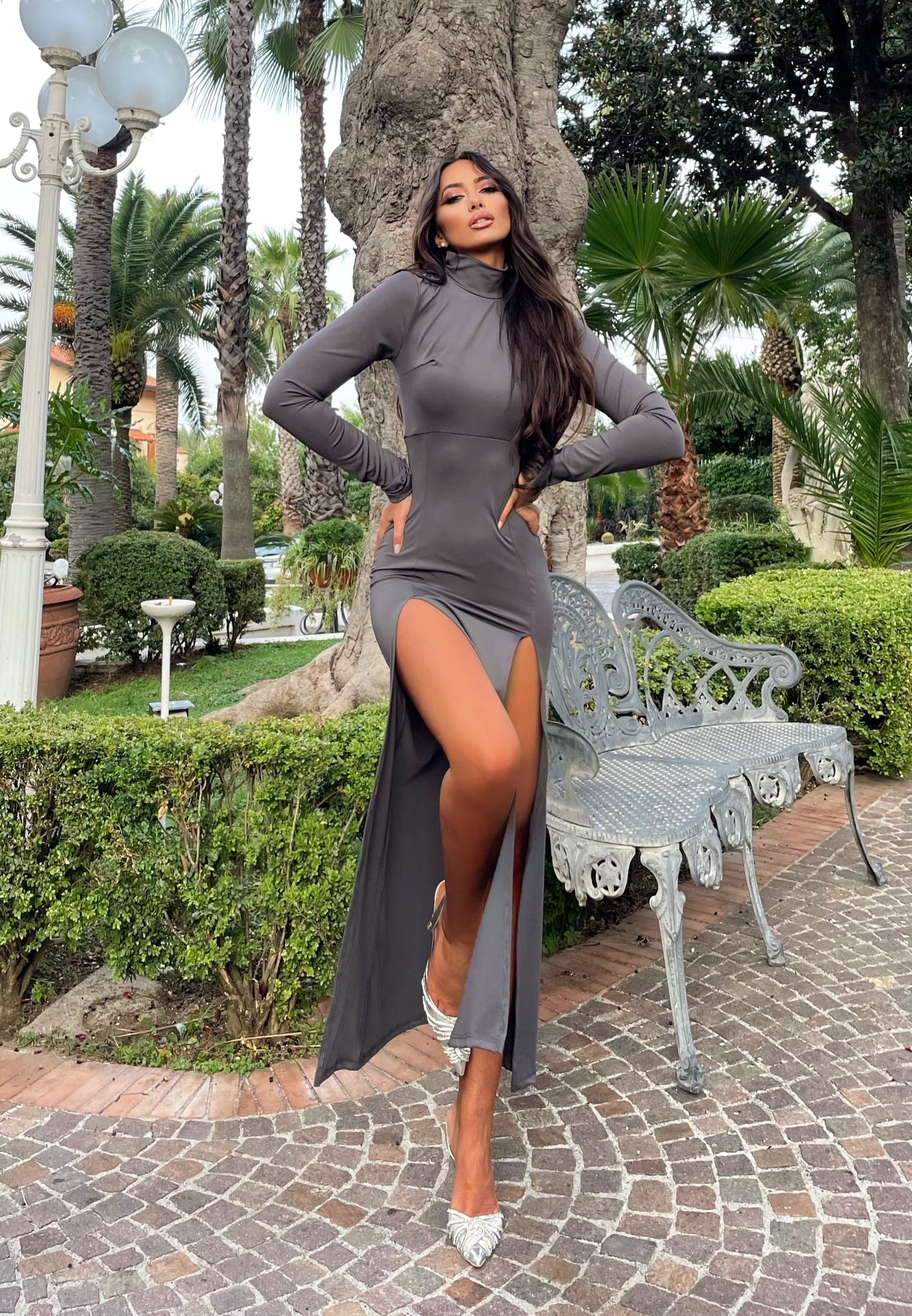 Abito grigio con doppio spacco - R.a. Boutique 