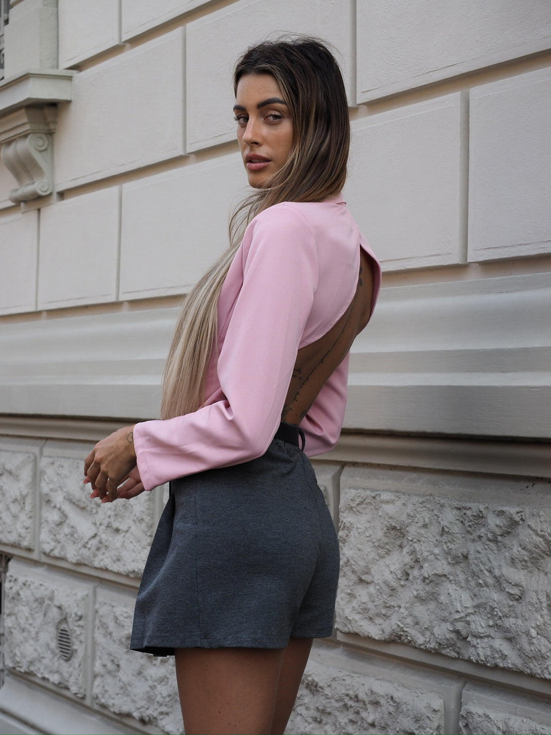 Giacca body rosa schiena aperta - R.a. Boutique 