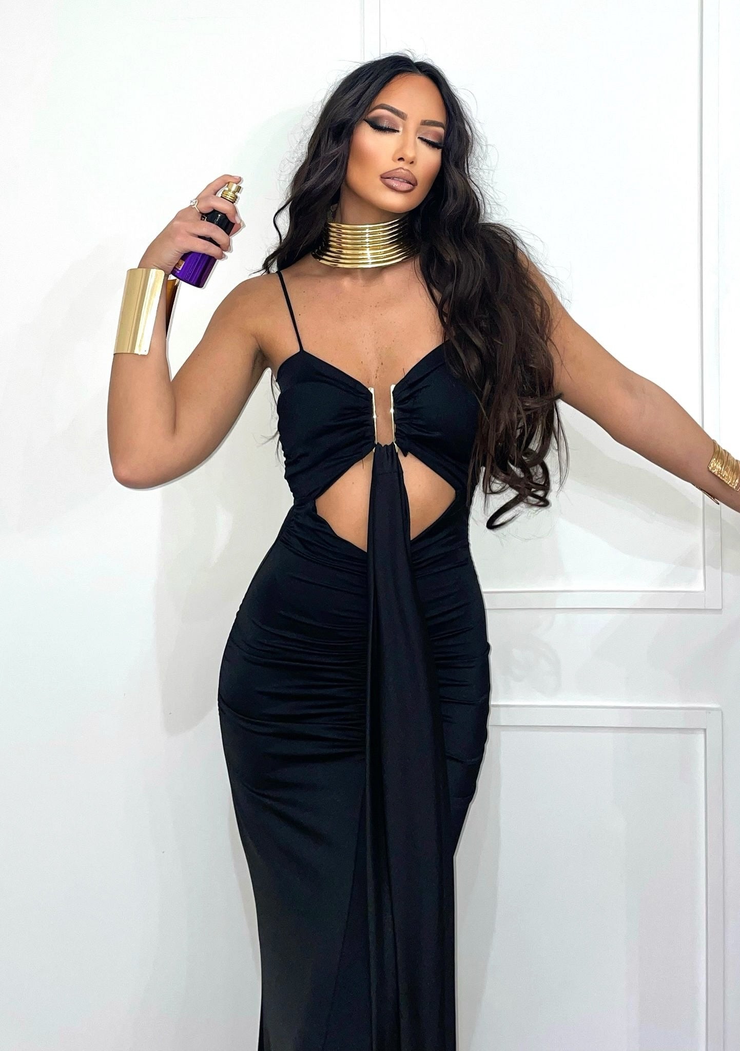 Abito lungo nero scollo a U e fusciacca - R.a. Boutique