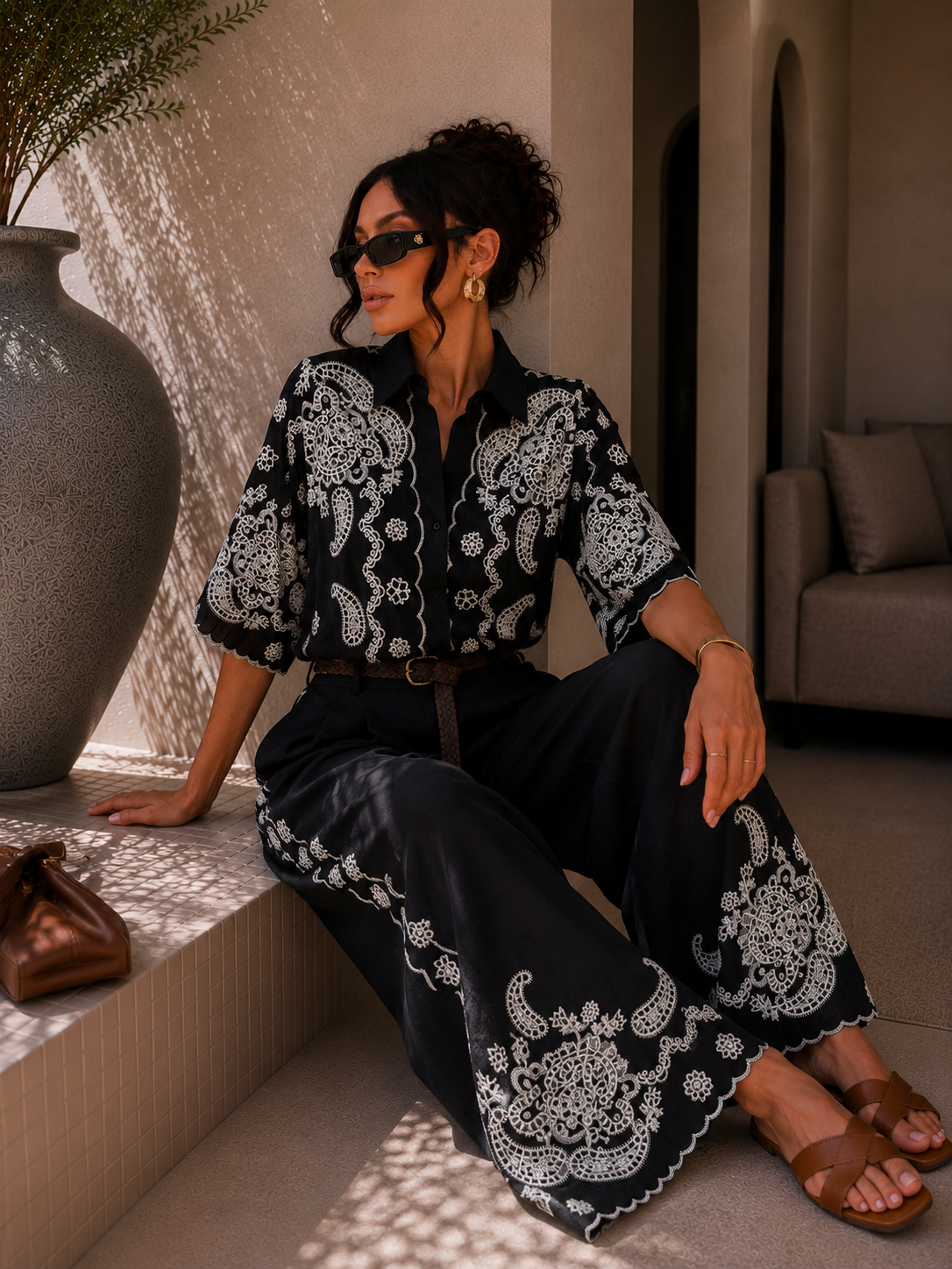 Completo con ricami nero - R.a. Boutique