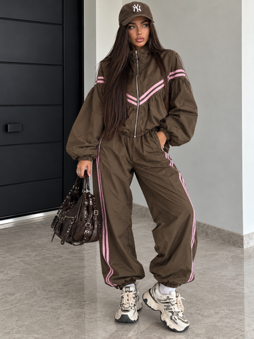 Completo Sporty Stripe con Zip e Pantalone – Marrone Rosa