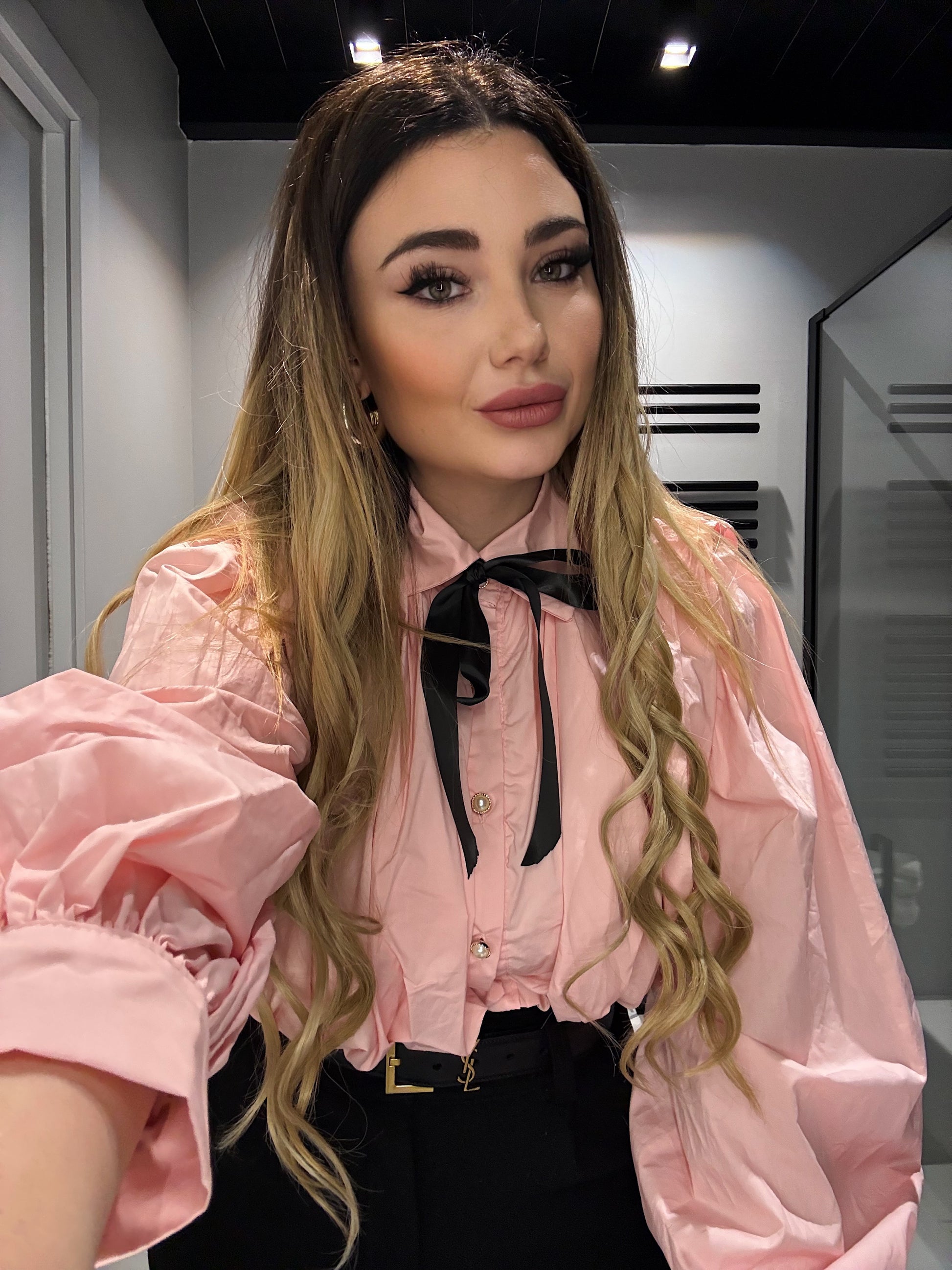 Camicia rosa con fiocco - R.a. Boutique