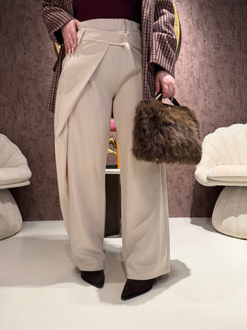 Pantalone con chiusura a portafoglio - R.a. Boutique