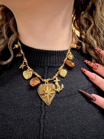 Collana Cuore Stellato con dettagli ambrati - R.a. Boutique
