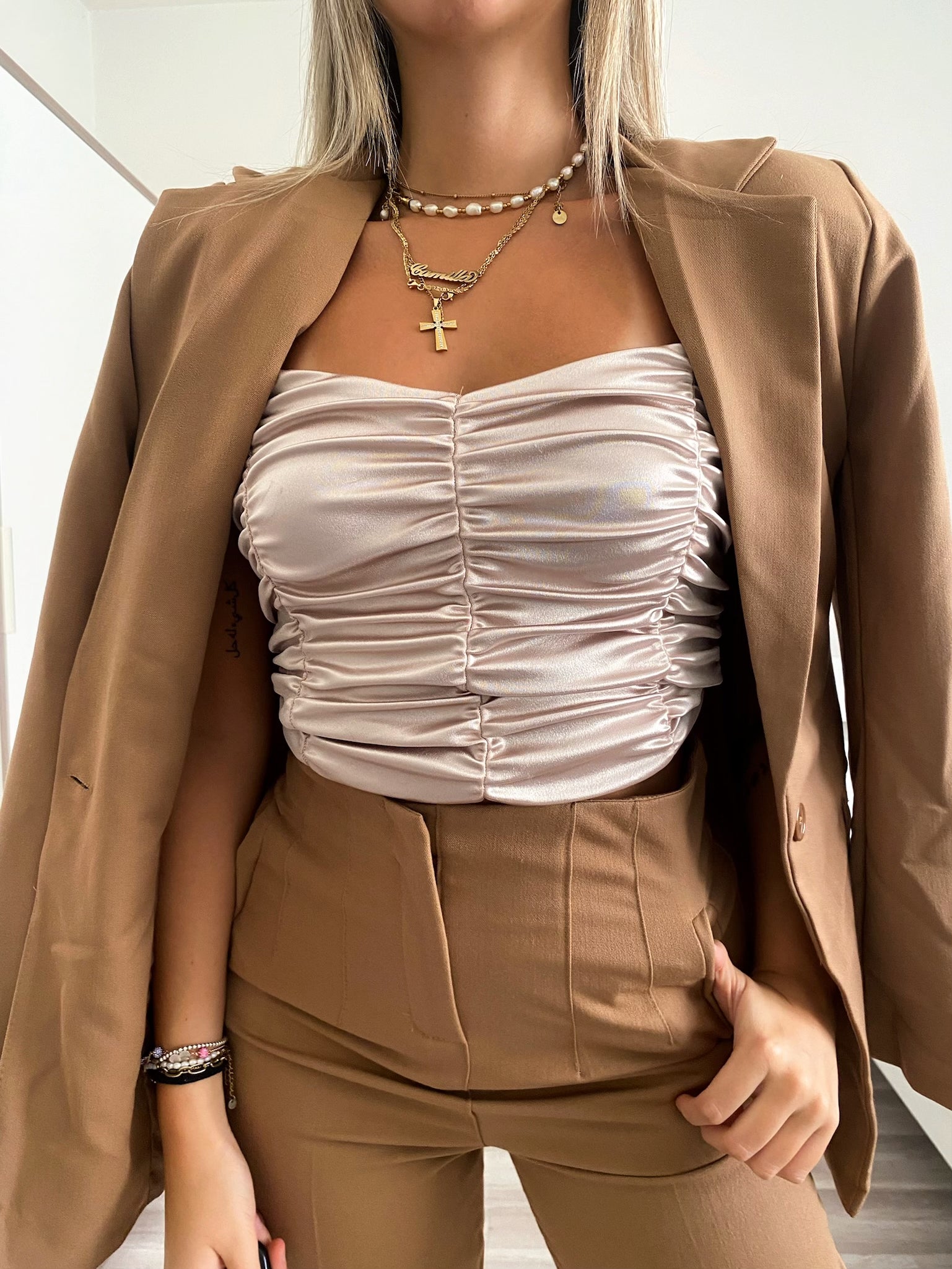 Top in raso burro arricciato - R.a. Boutique 