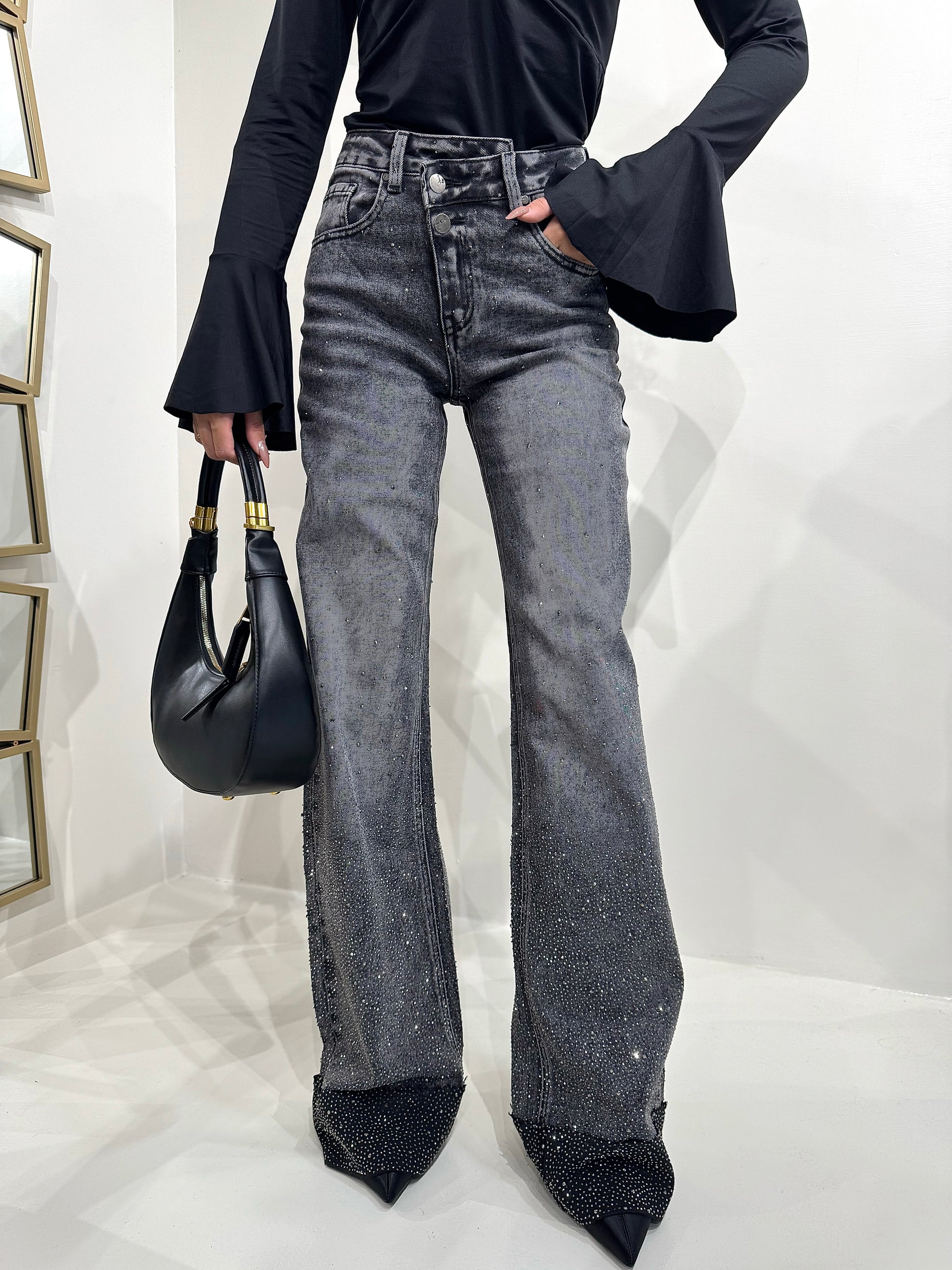 Jeans scuro con strass e risvolto - R.a. Boutique