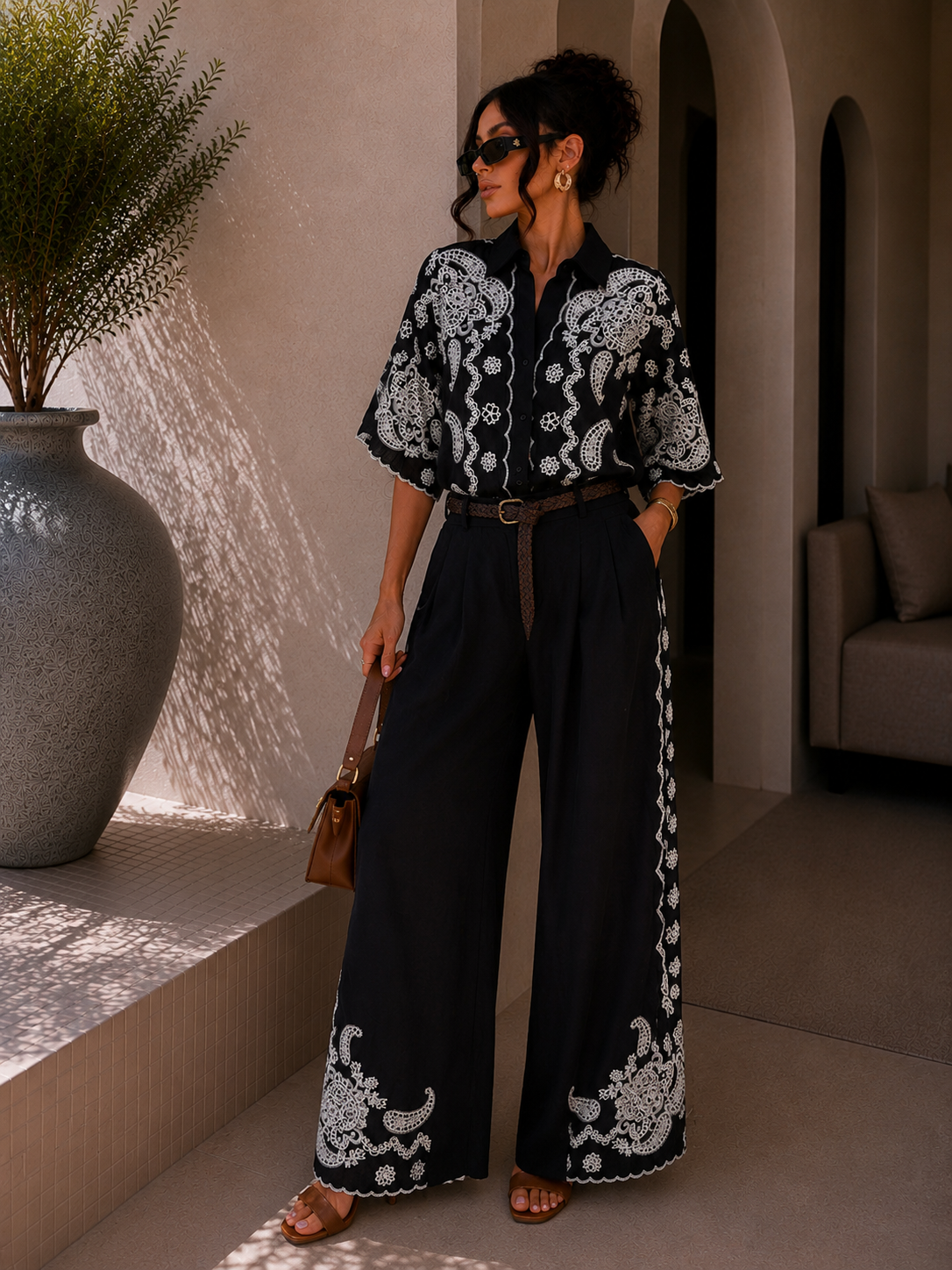 Completo con ricami nero - R.a. Boutique