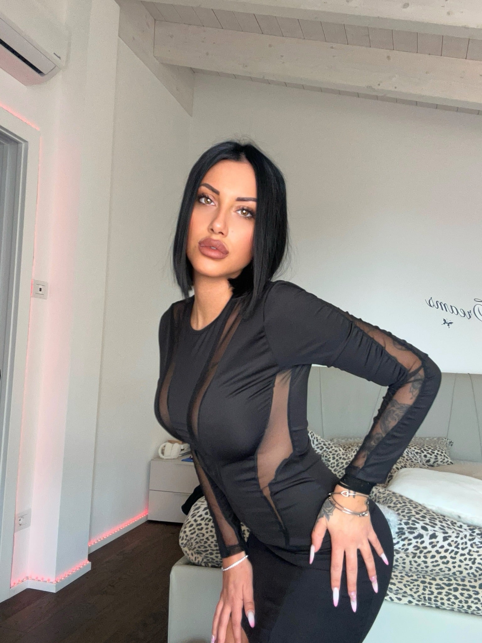 Abito nero con trasparenze - R.a. Boutique 