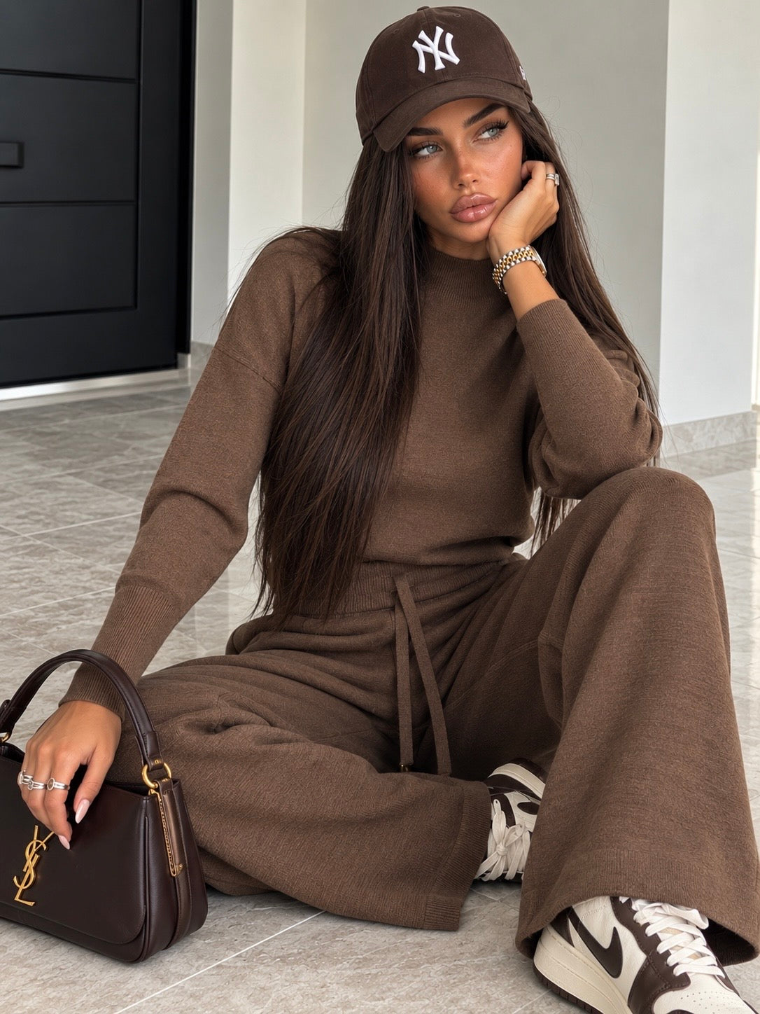 Completo Soft Winter in Maglia con Pantalone – Marrone
