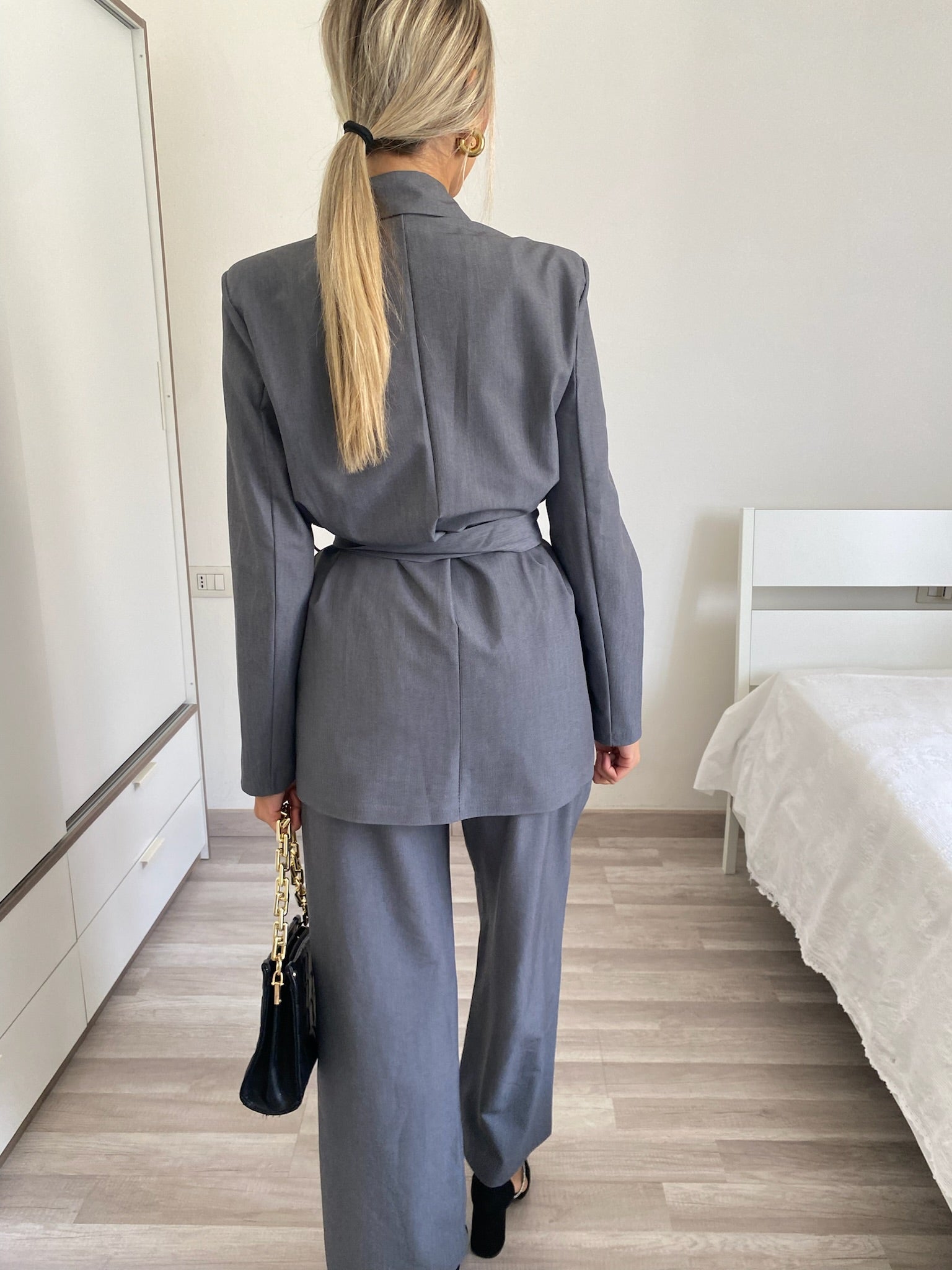 Tailleur grigio - R.a. Boutique 