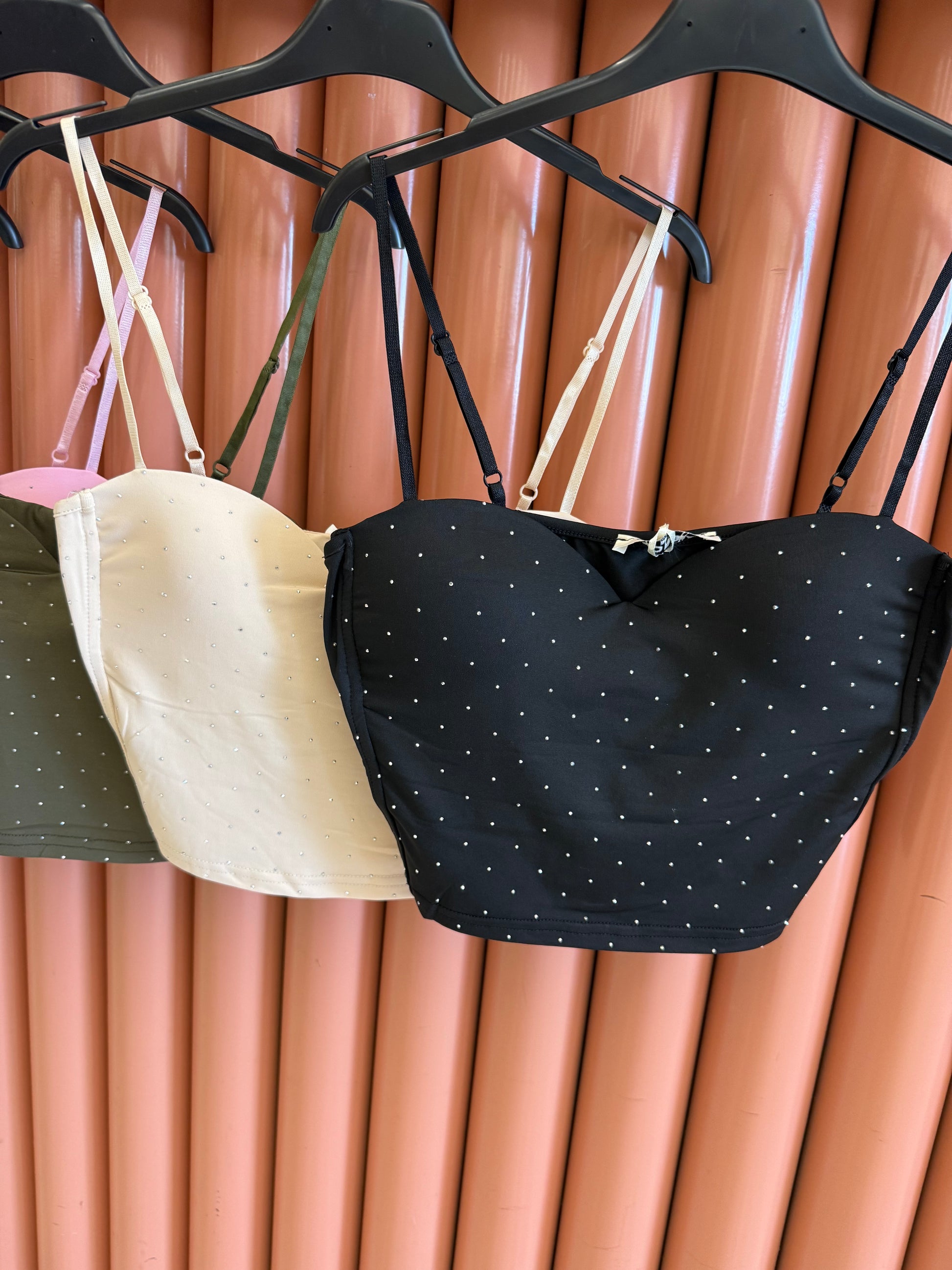 Top con coppe e strass - R.a. Boutique