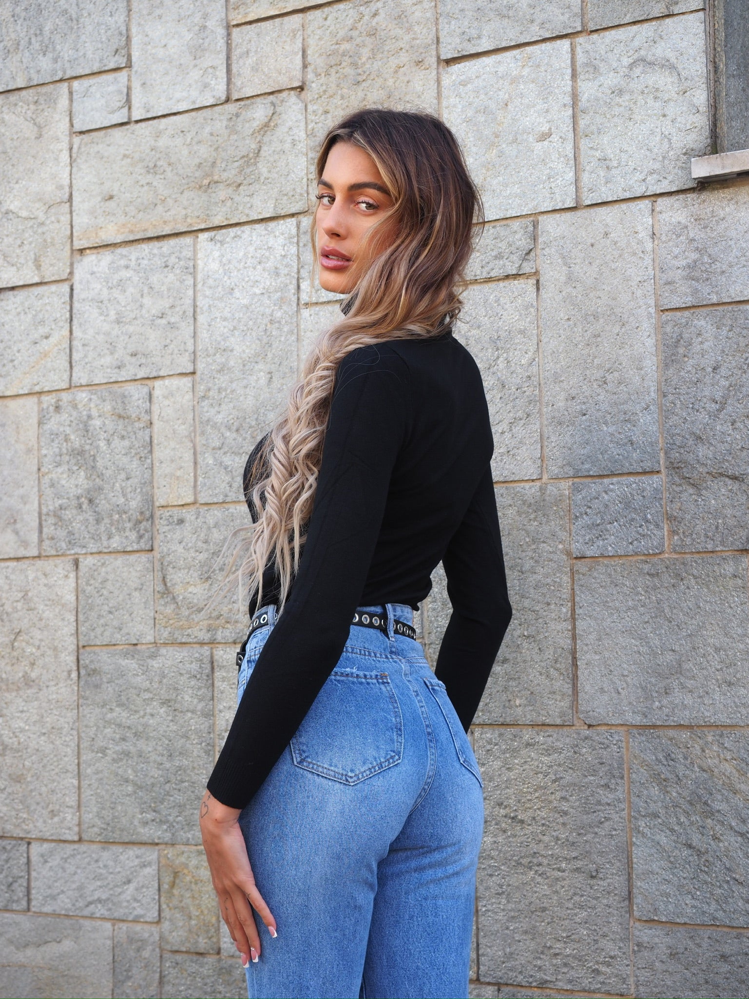 Maglioncino nero collo alto - R.a. Boutique 