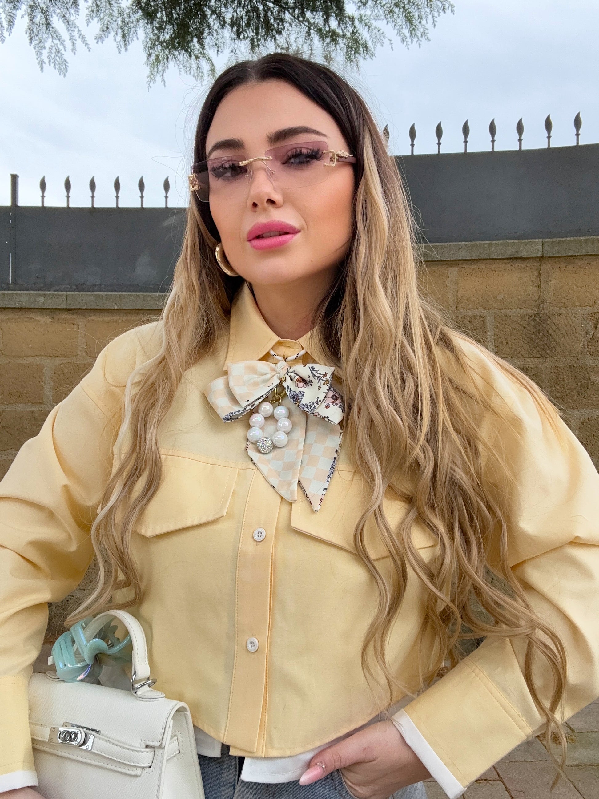 Camicia gialla con dettaglio bianco - R.a. Boutique