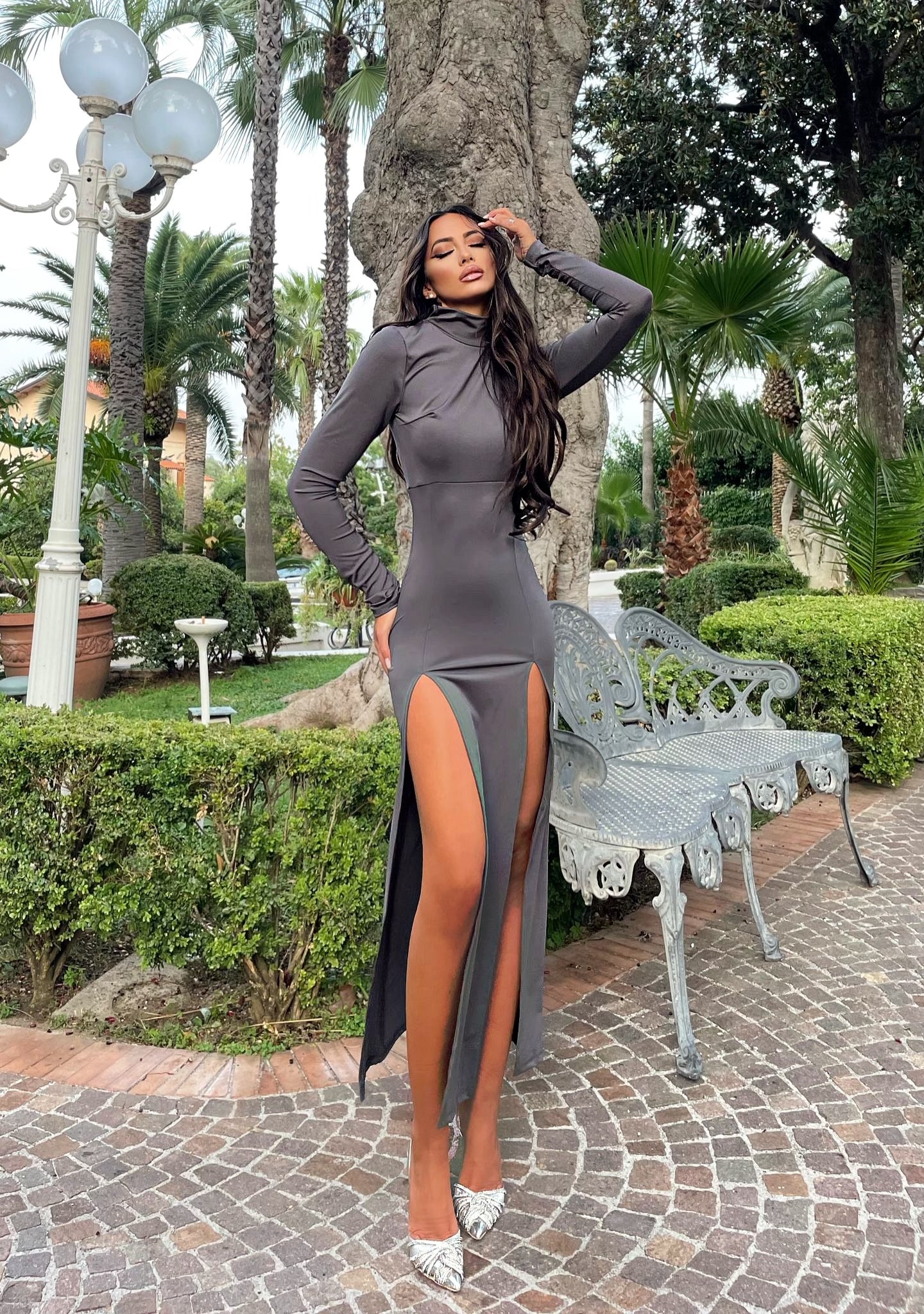 Abito grigio con doppio spacco - R.a. Boutique 