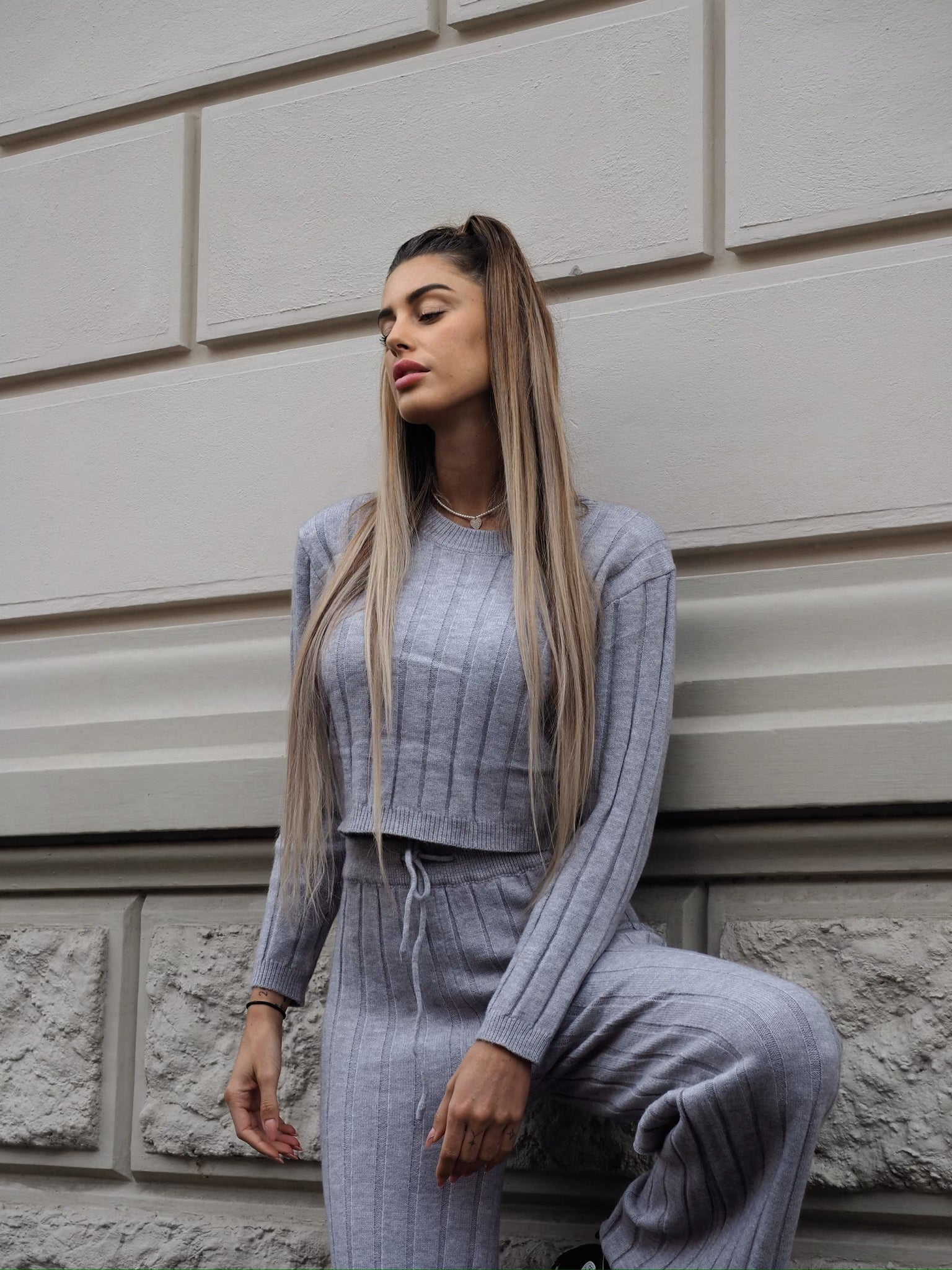 Completo maglia e pantalone grigio a righe - R.a. Boutique 