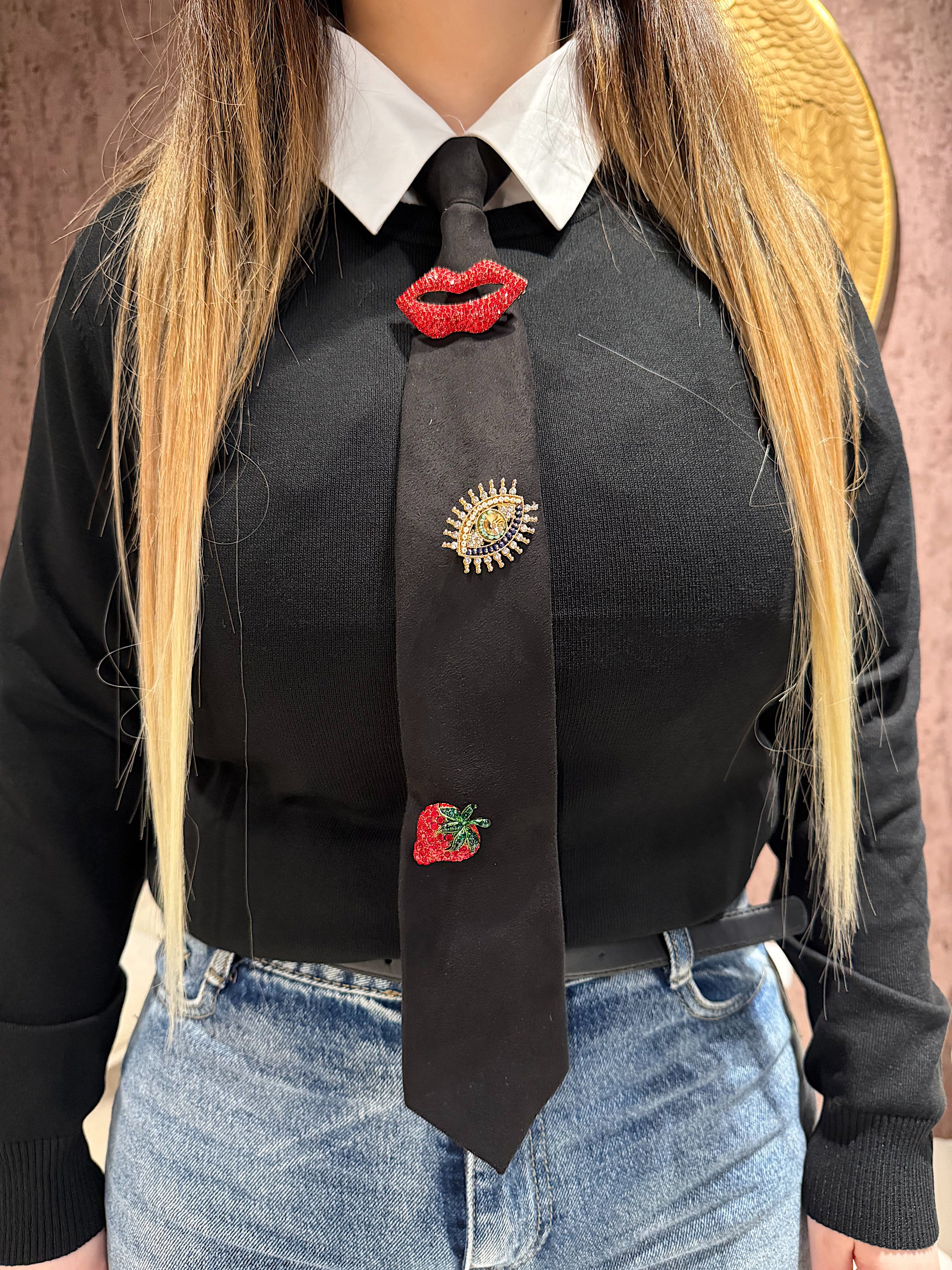 Cravatta con spilla - R.a. Boutique