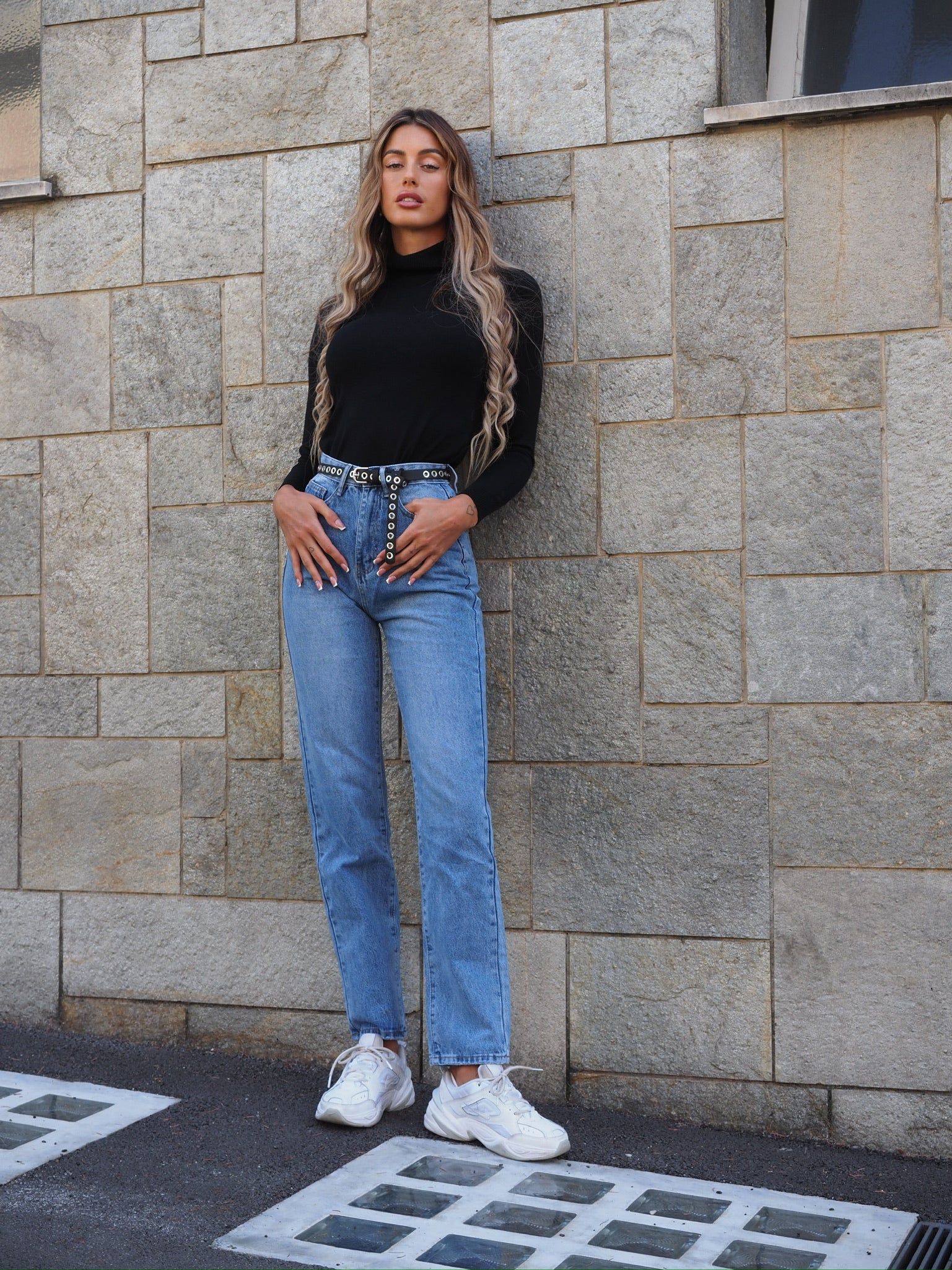 Maglioncino nero collo alto - R.a. Boutique 