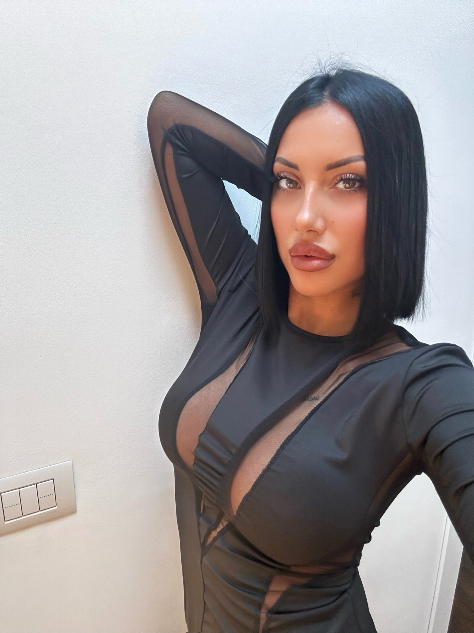 Abito nero con trasparenze - R.a. Boutique 