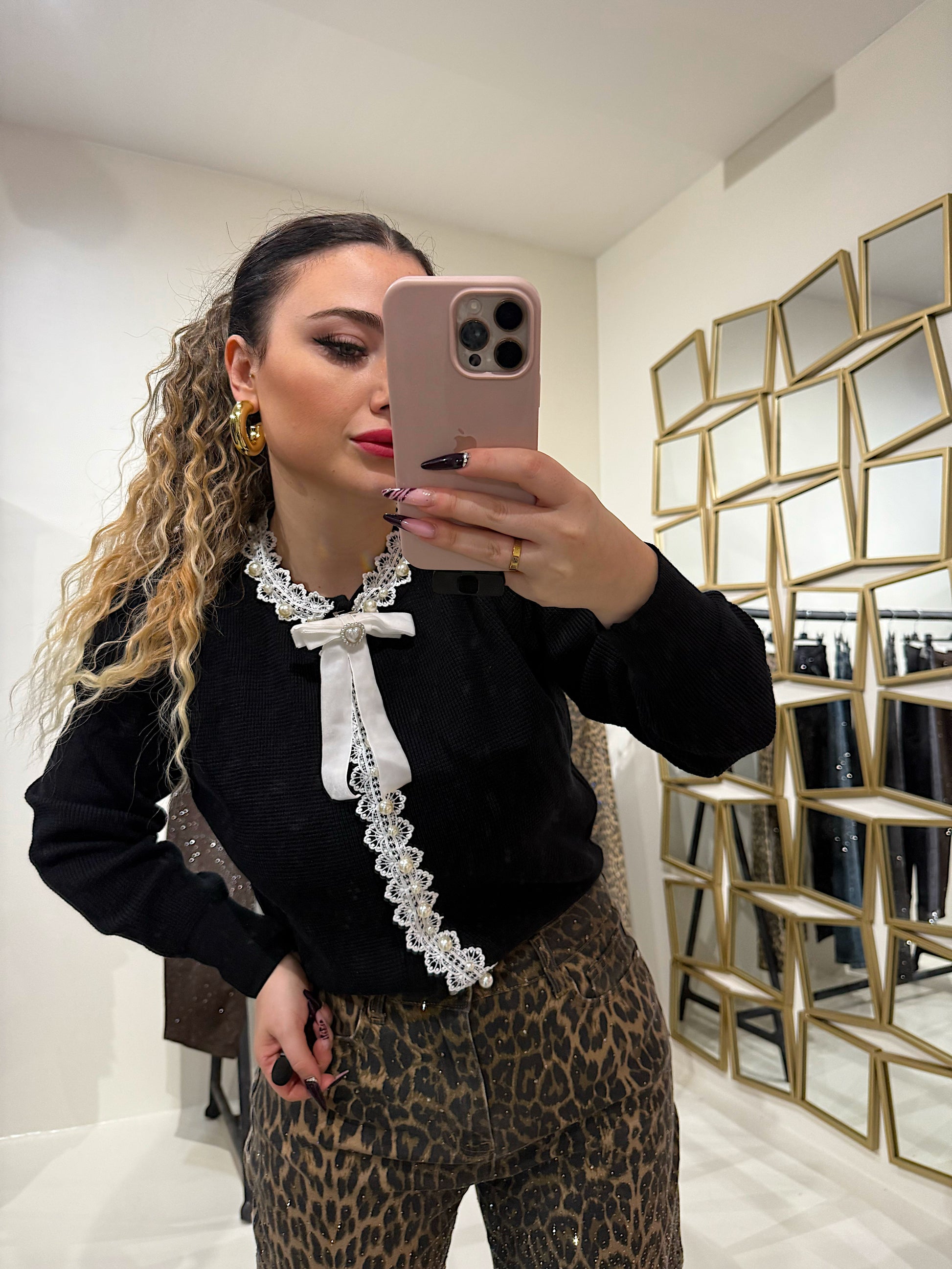 Maglioncino con perle e fiocco - R.a. Boutique