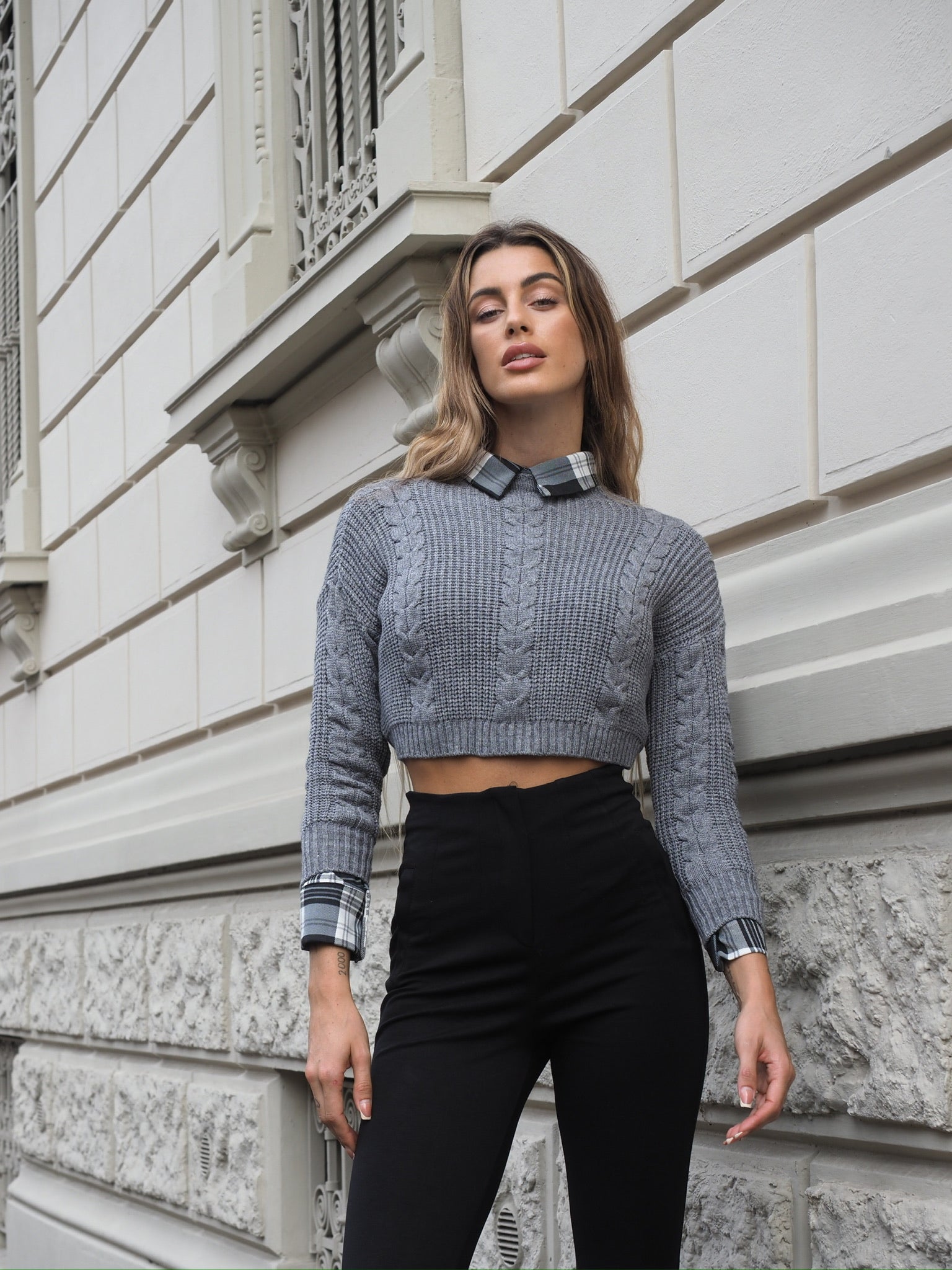 Maglioncino a trecce grigio - R.a. Boutique 