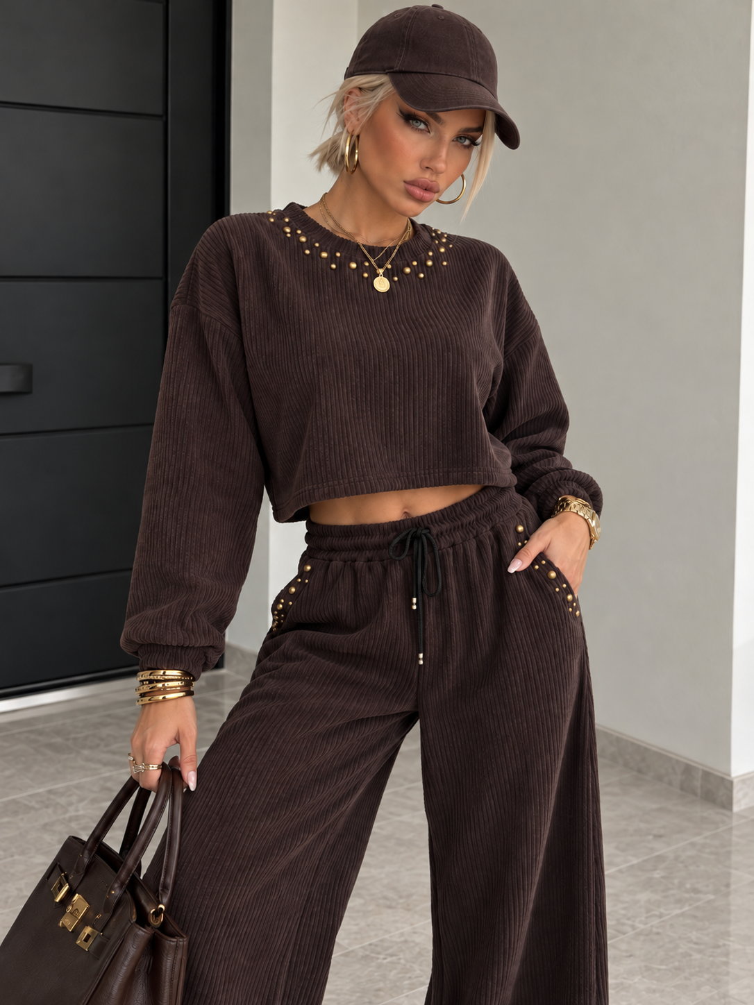 Completo Due Pezzi Cioccolato con Borchie Dorate - R.a. Boutique
