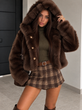 Giacca Corta Effetto Pelliccia Marrone con Cappuccio - R.a. Boutique