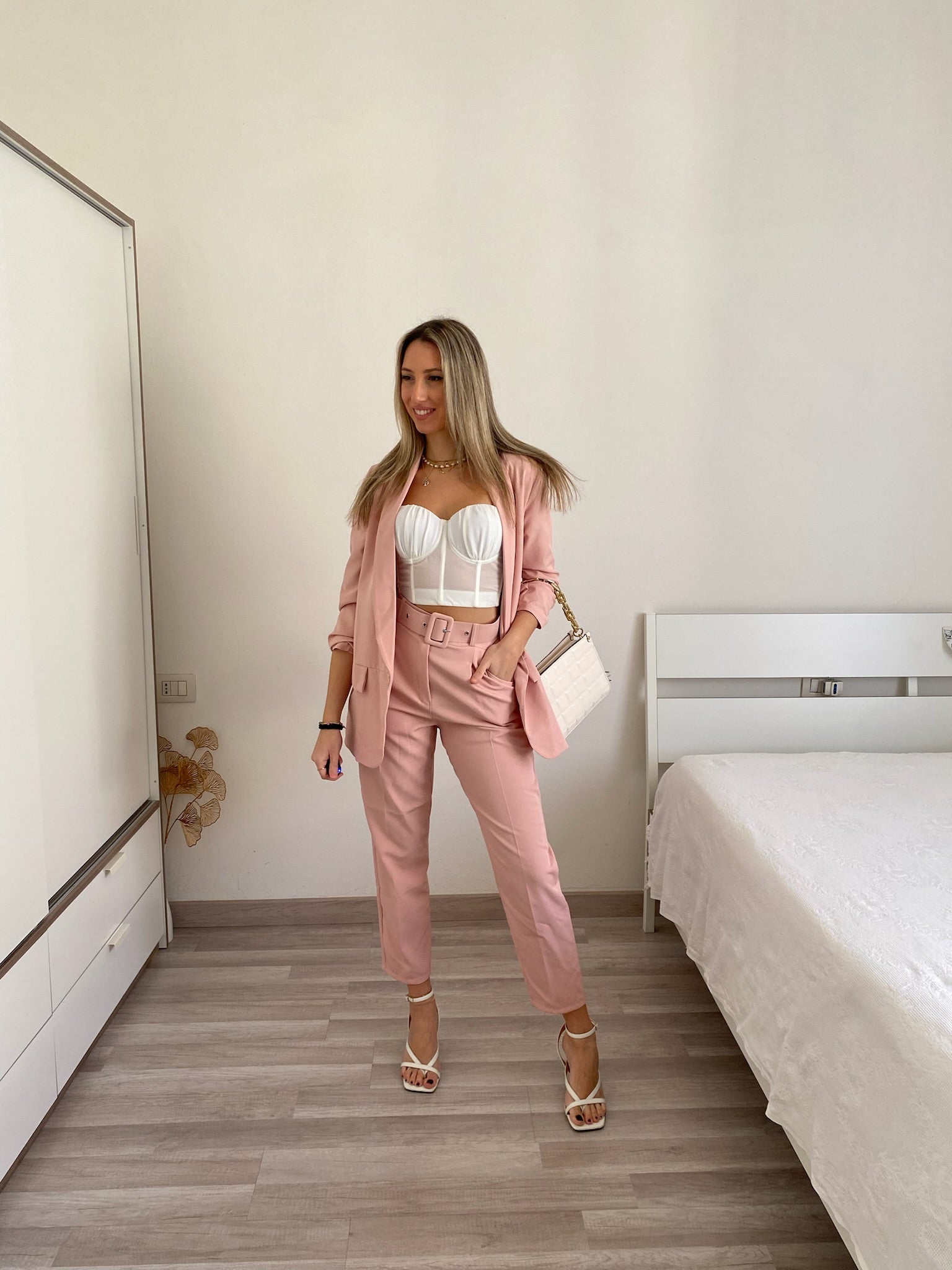 Completo giacca e pantaloni cipria - R.a. Boutique 