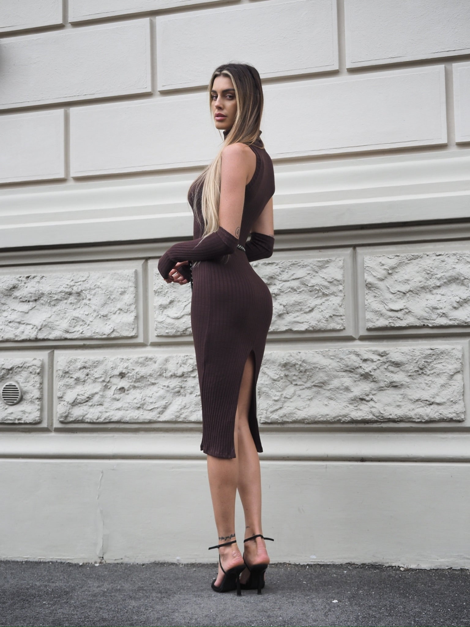 Abito lungo choco con manicotti - R.a. Boutique 