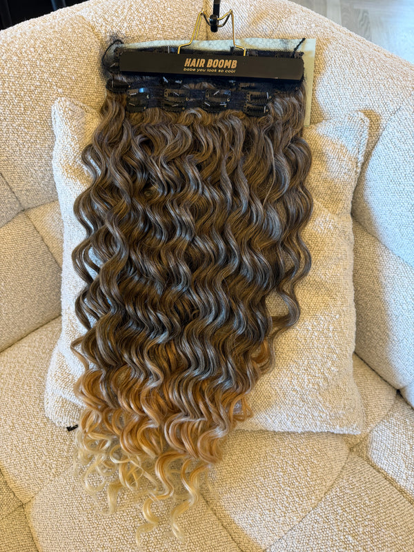 7 bandas de ondas suaves con clips rubios degradados