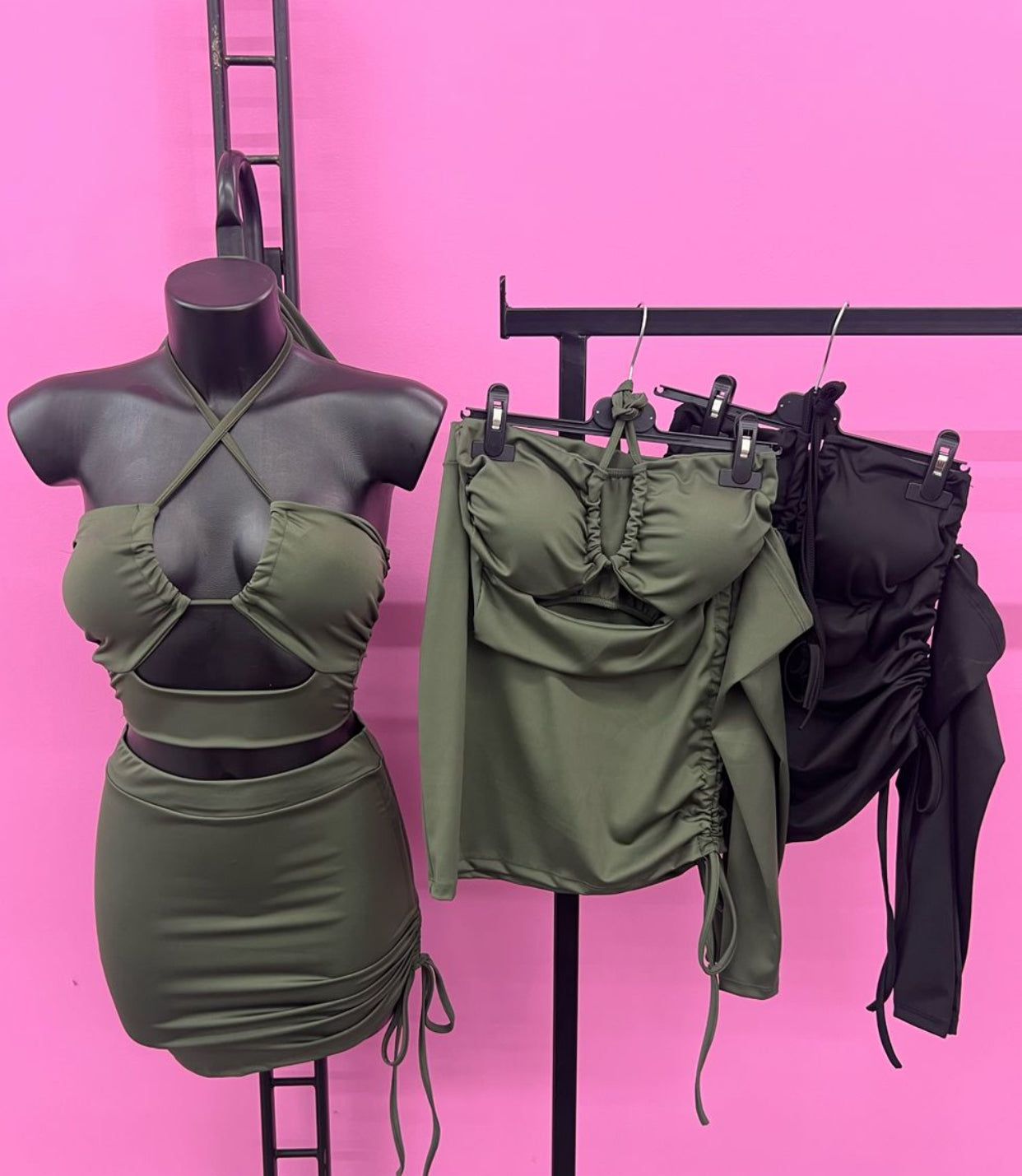 Completo top e gonna verde militare - R.a. Boutique 