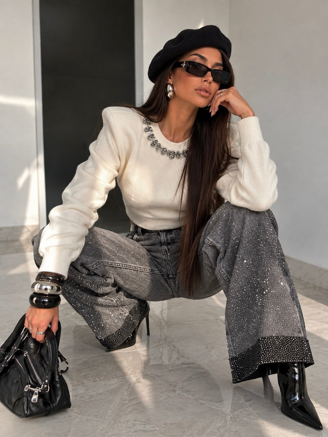 Jeans scuro con strass e risvolto - R.a. Boutique